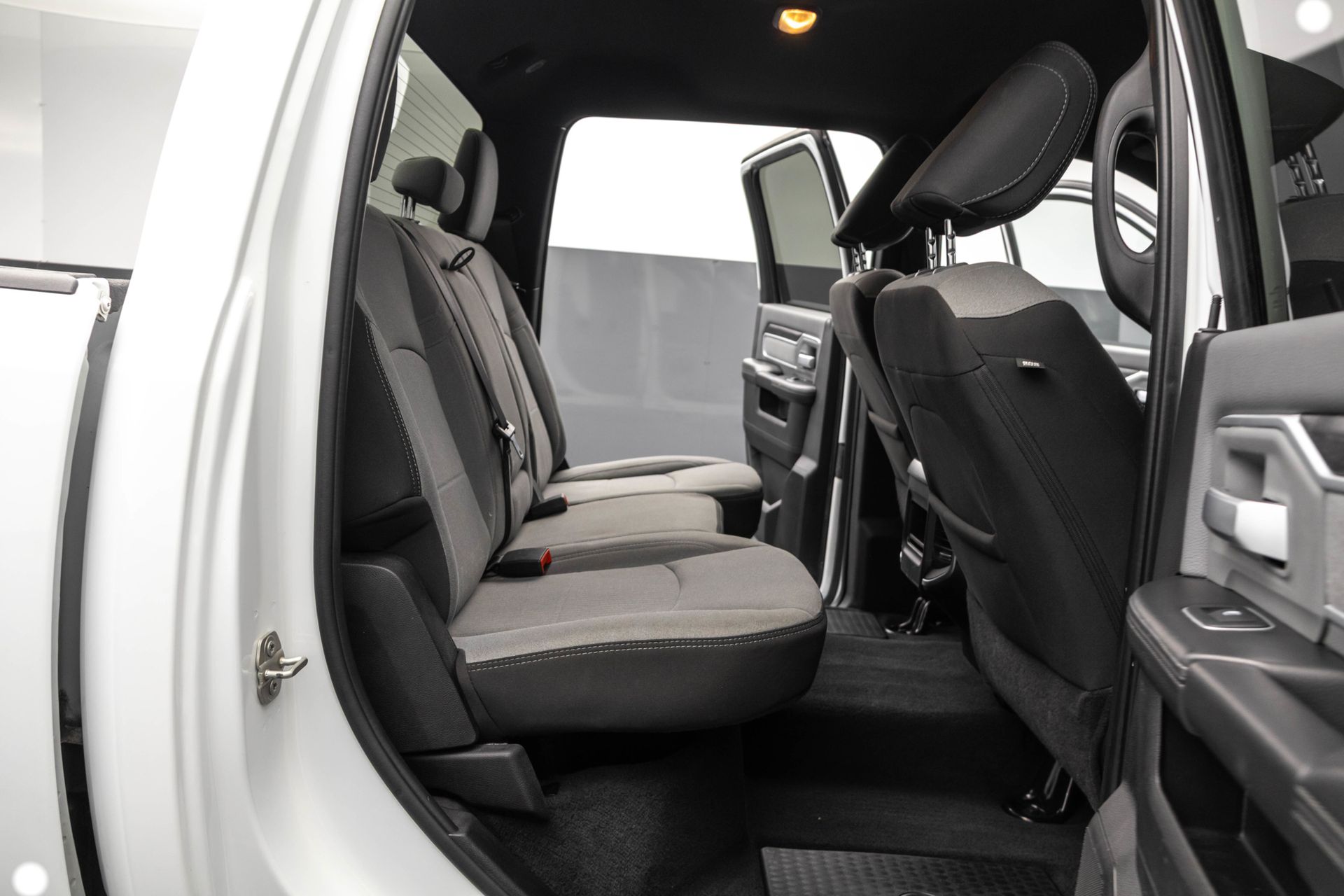 2023 RAM 3500 - Image 36