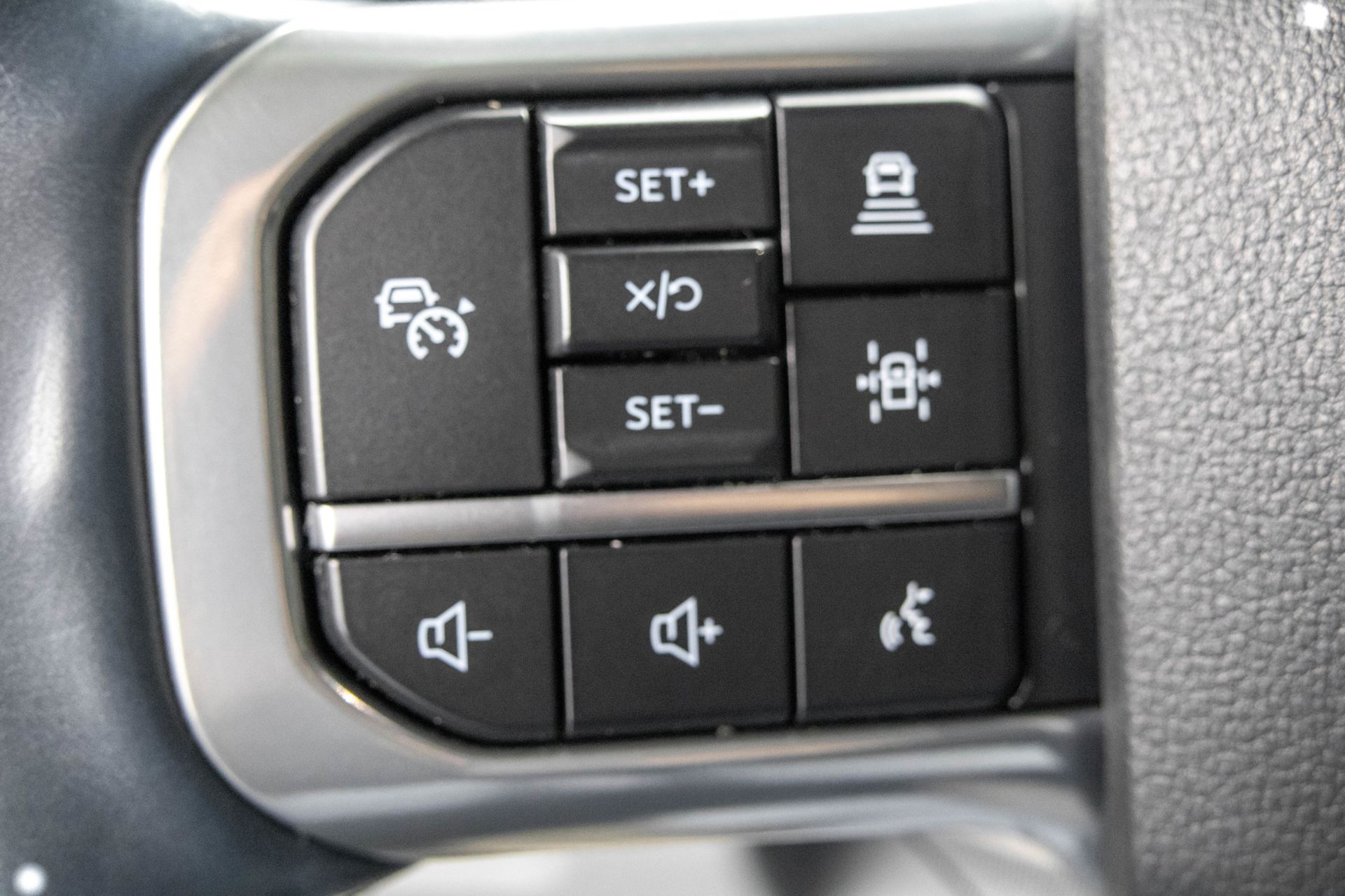 2024 FORD F-350 - Image 19