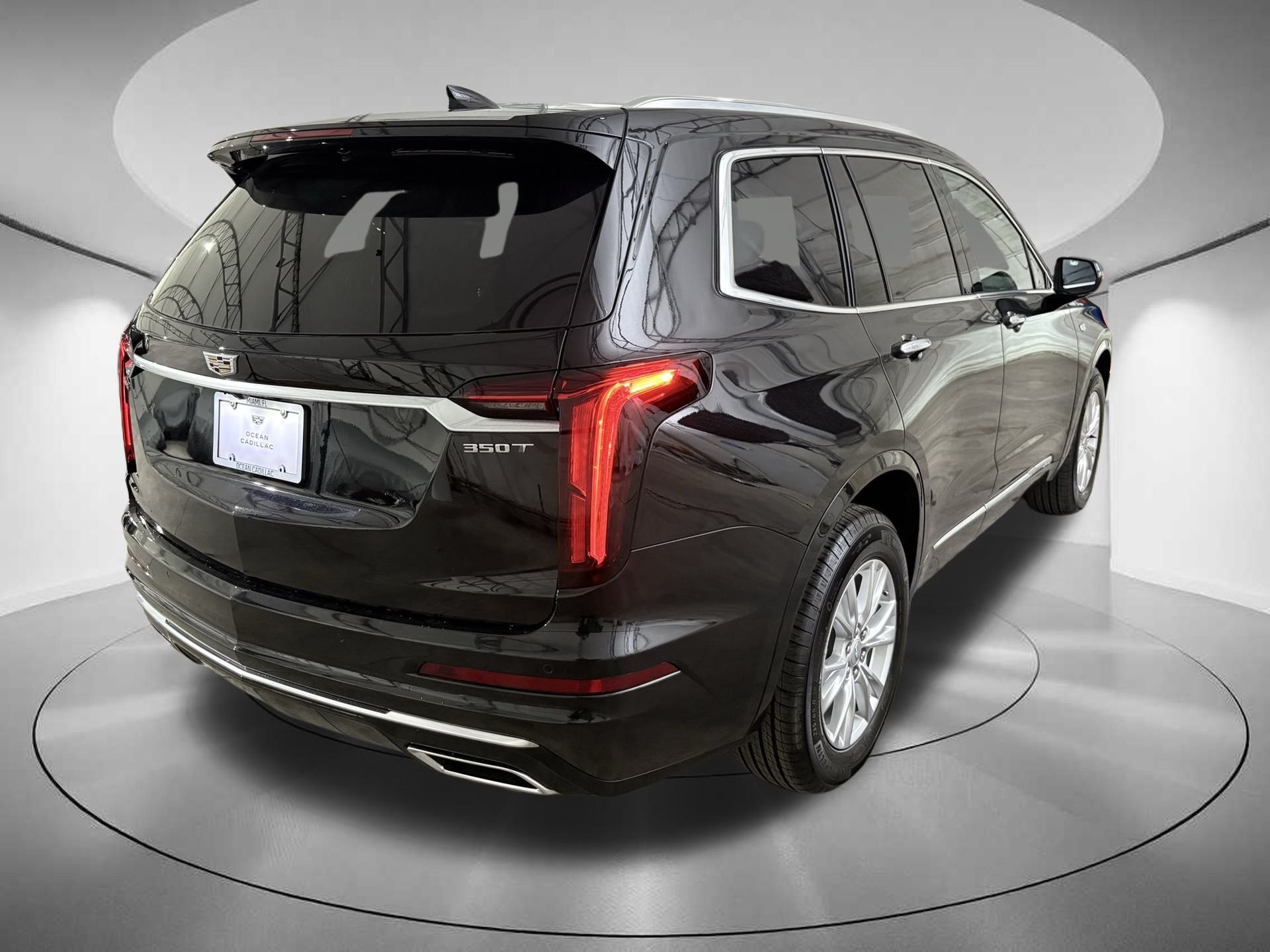 2025 Cadillac XT6 Luxury 5