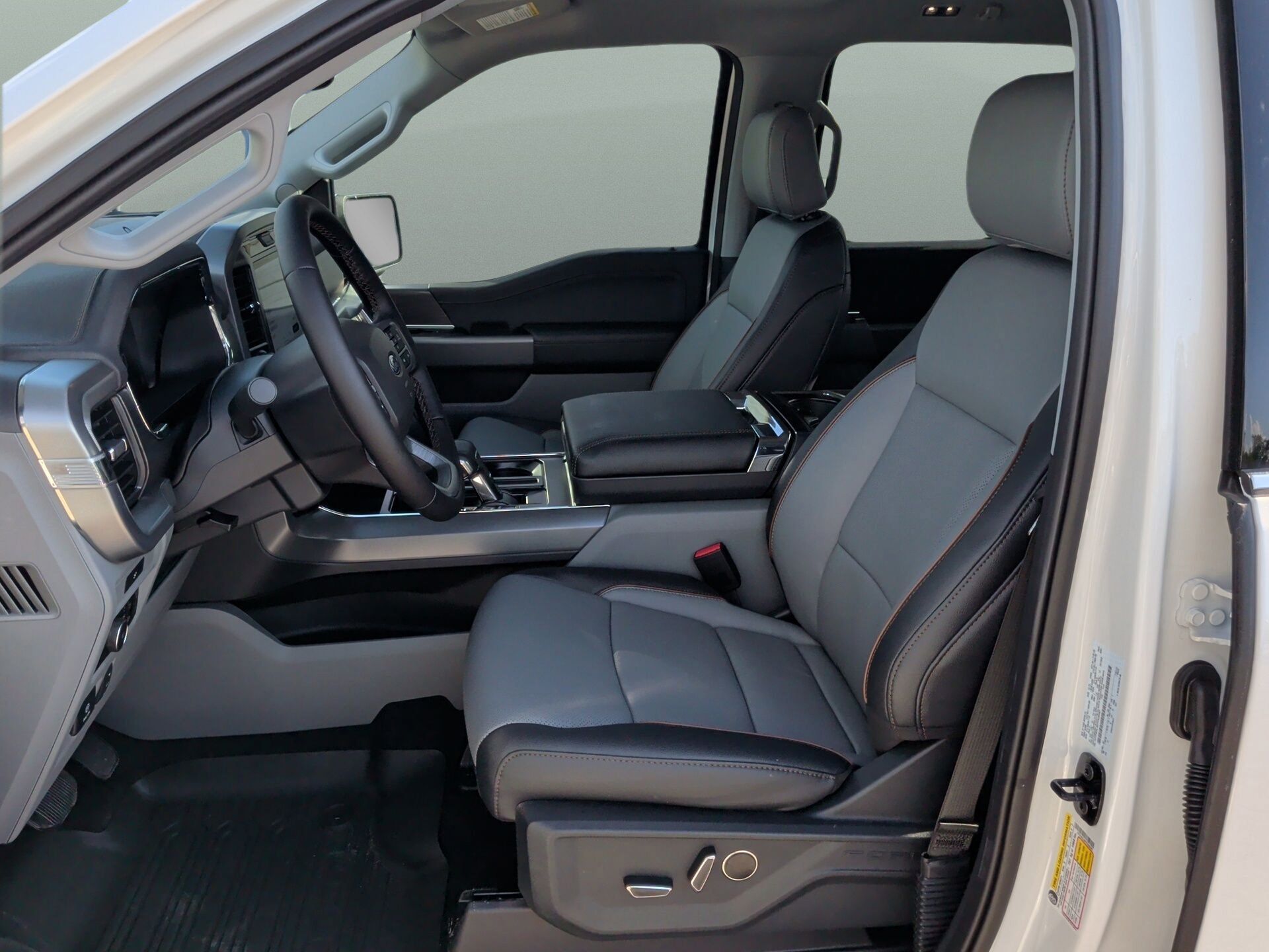 2026 Ford F-150 Lariat - 9