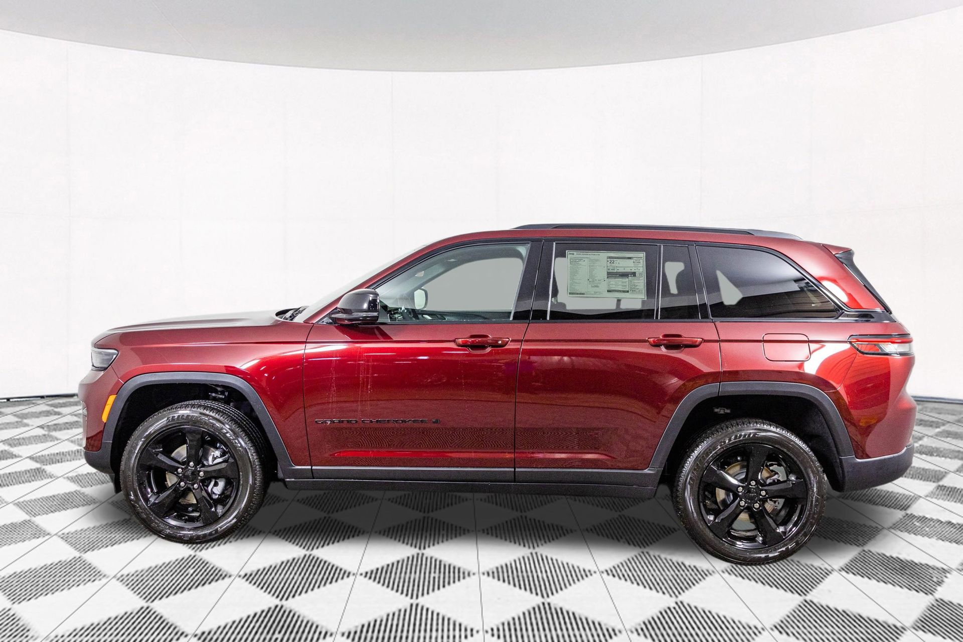 2025 JEEP GRAND CHEROKEE - Image 12