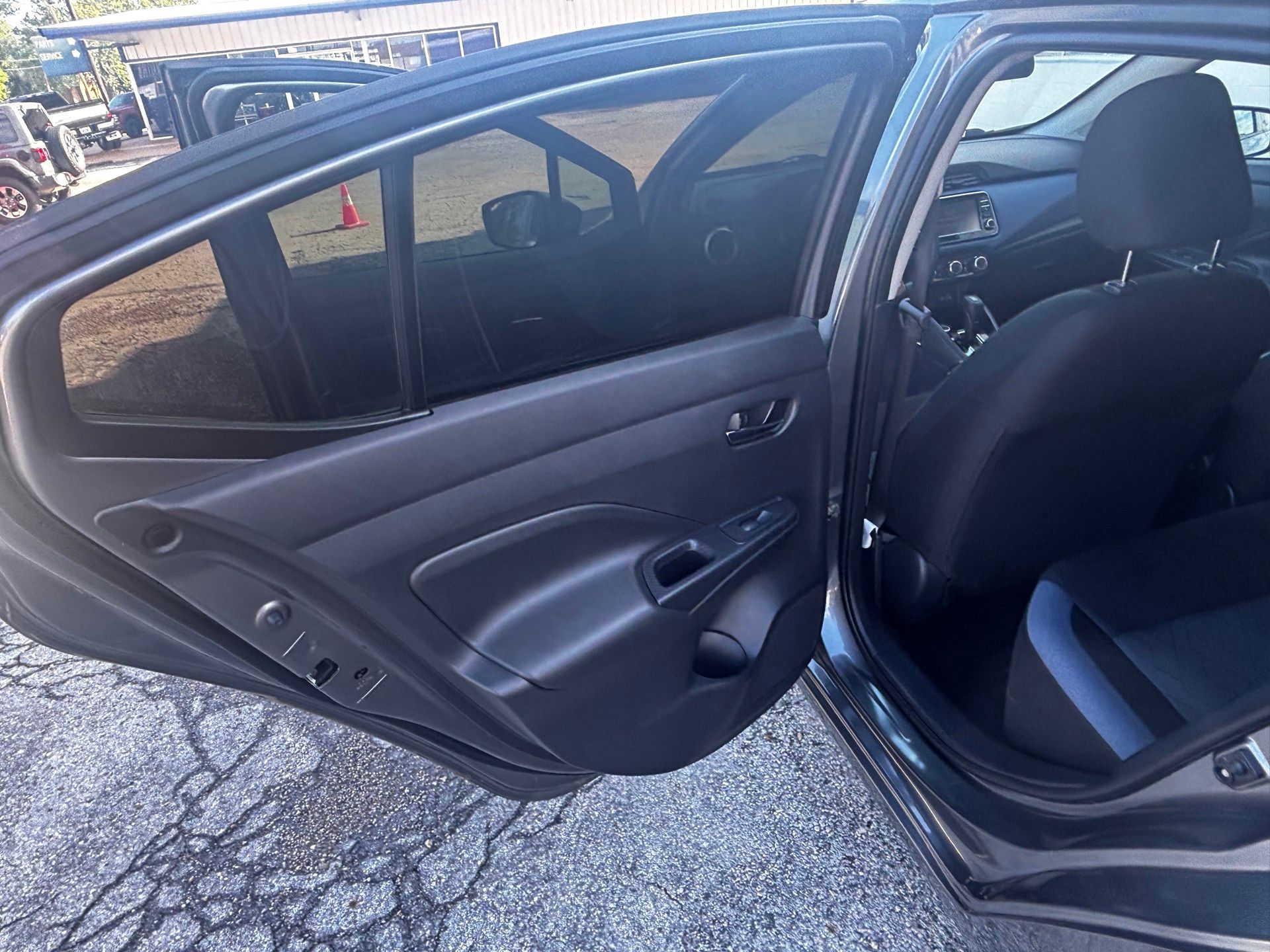 2024 Nissan Versa 1.6 SV - 9