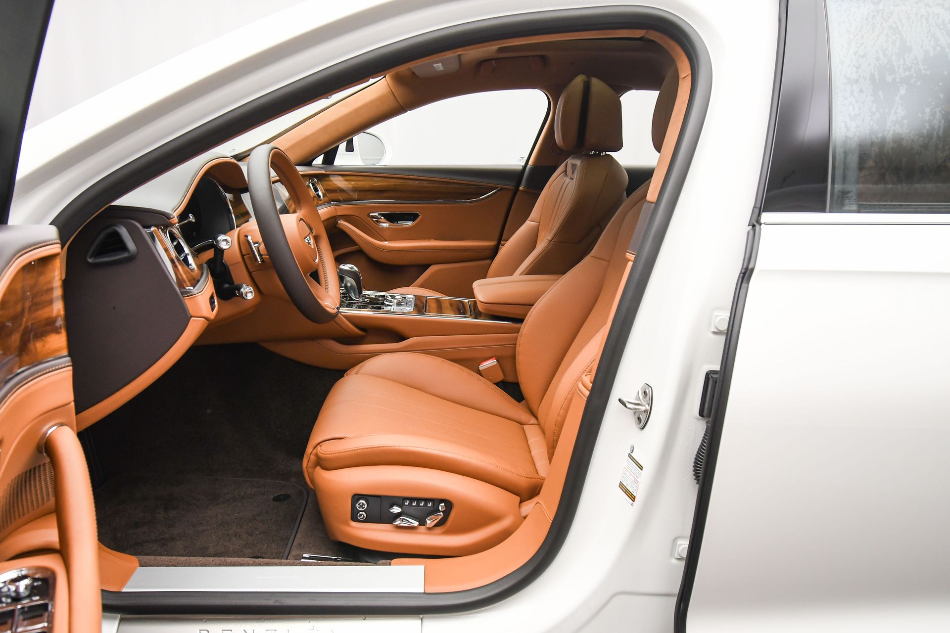 2026 Bentley Flying Spur - Photo 19