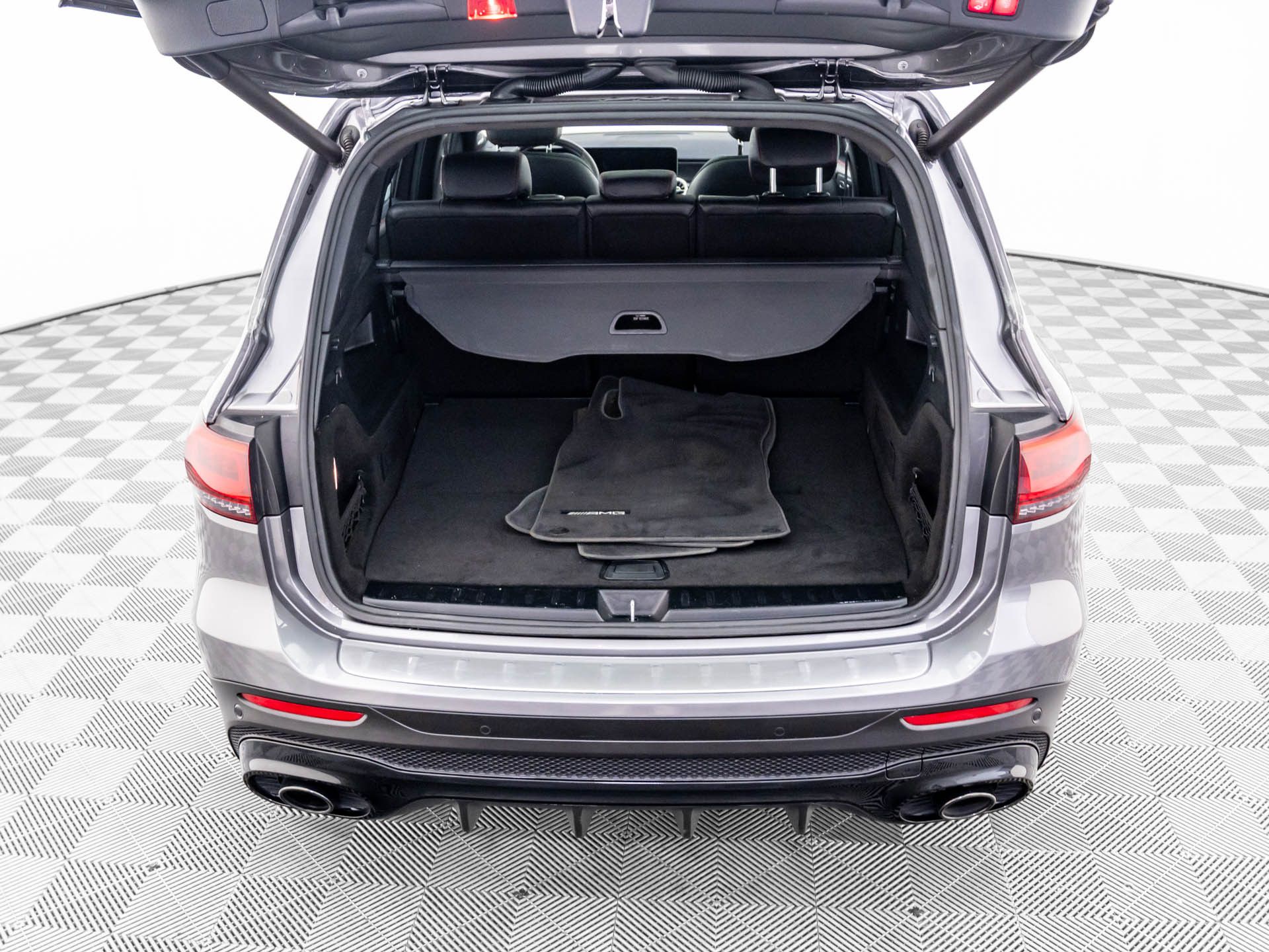 2021 Mercedes-Benz GLB GLB 35 AMG photo