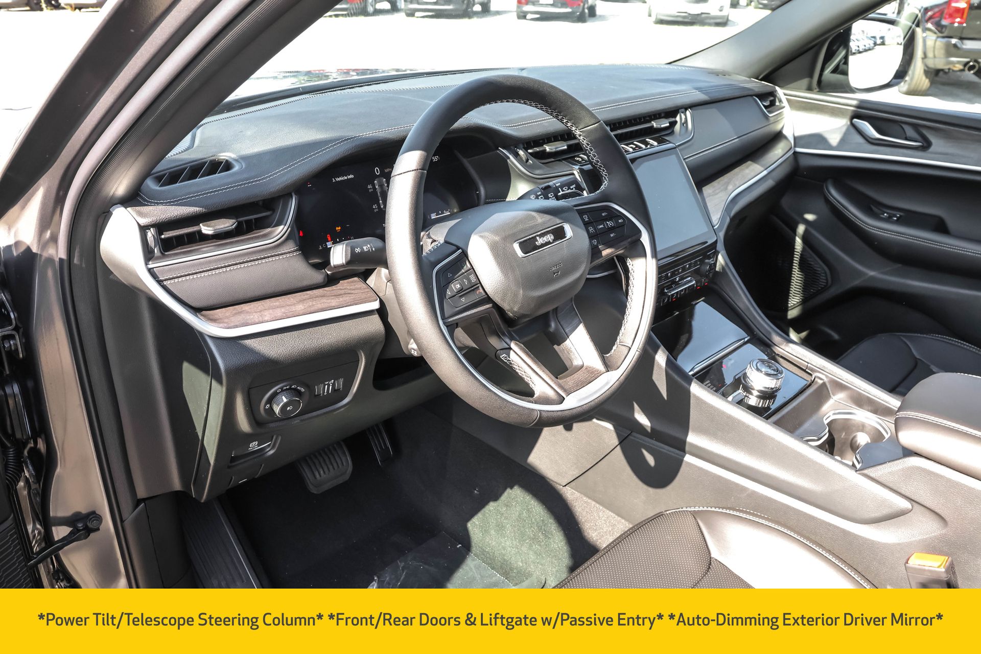 2025 JEEP GRAND CHEROKEE - Image 4