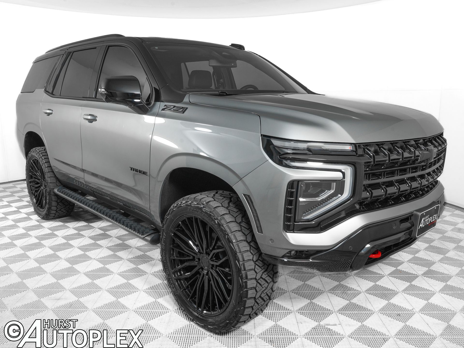 View vehicle photo 4