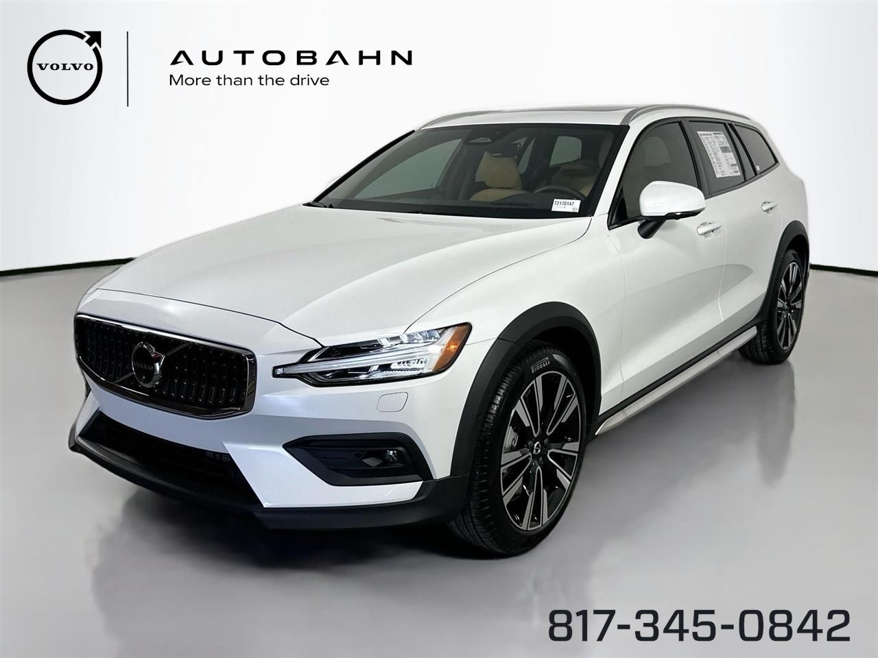 Crystal White Pearl 2026 Volvo V60 Cross Country B5 Ultra AWD Wagon All-Wheel Drive Automatic