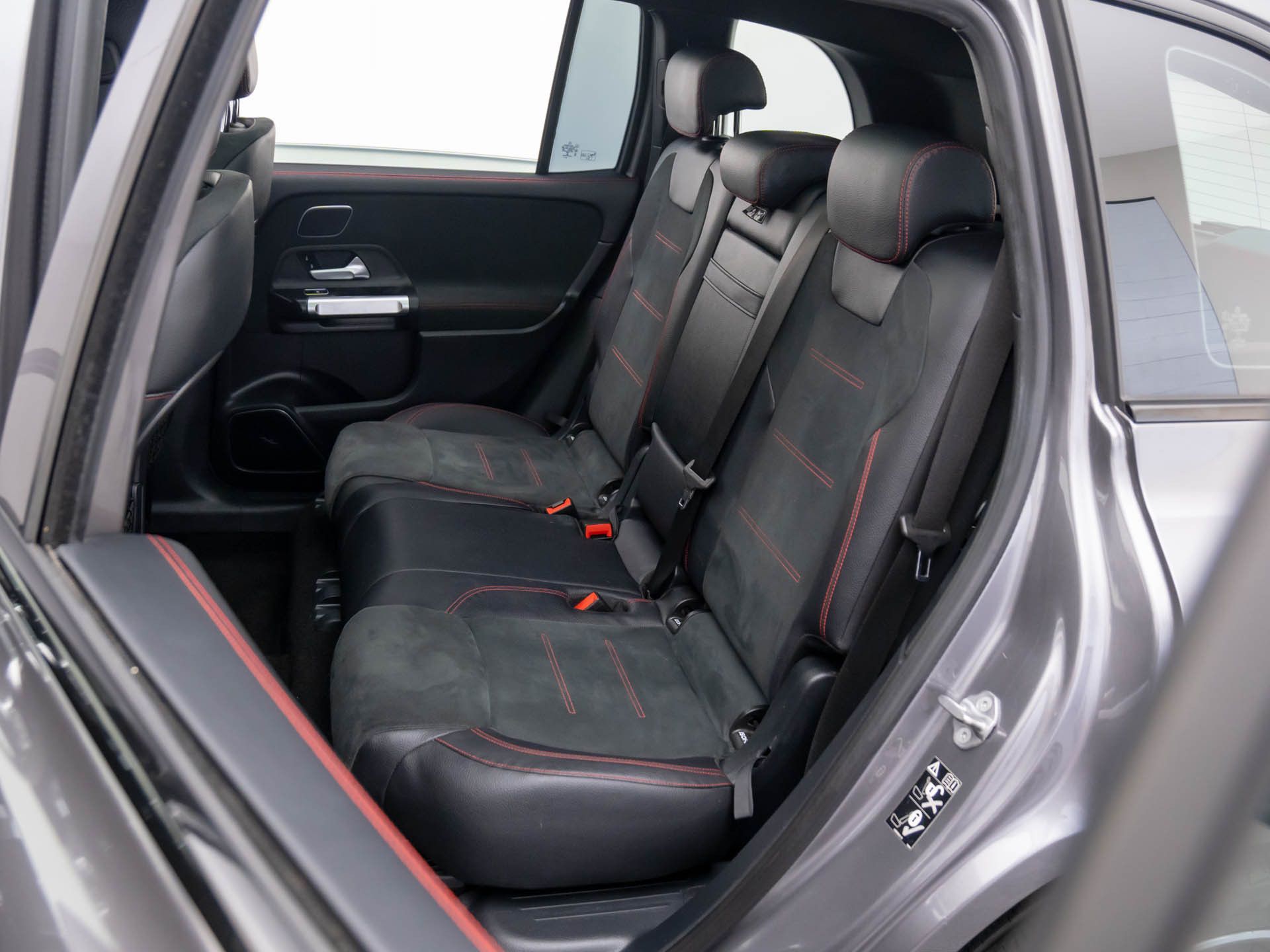 2021 Mercedes-Benz GLB GLB 35 AMG photo