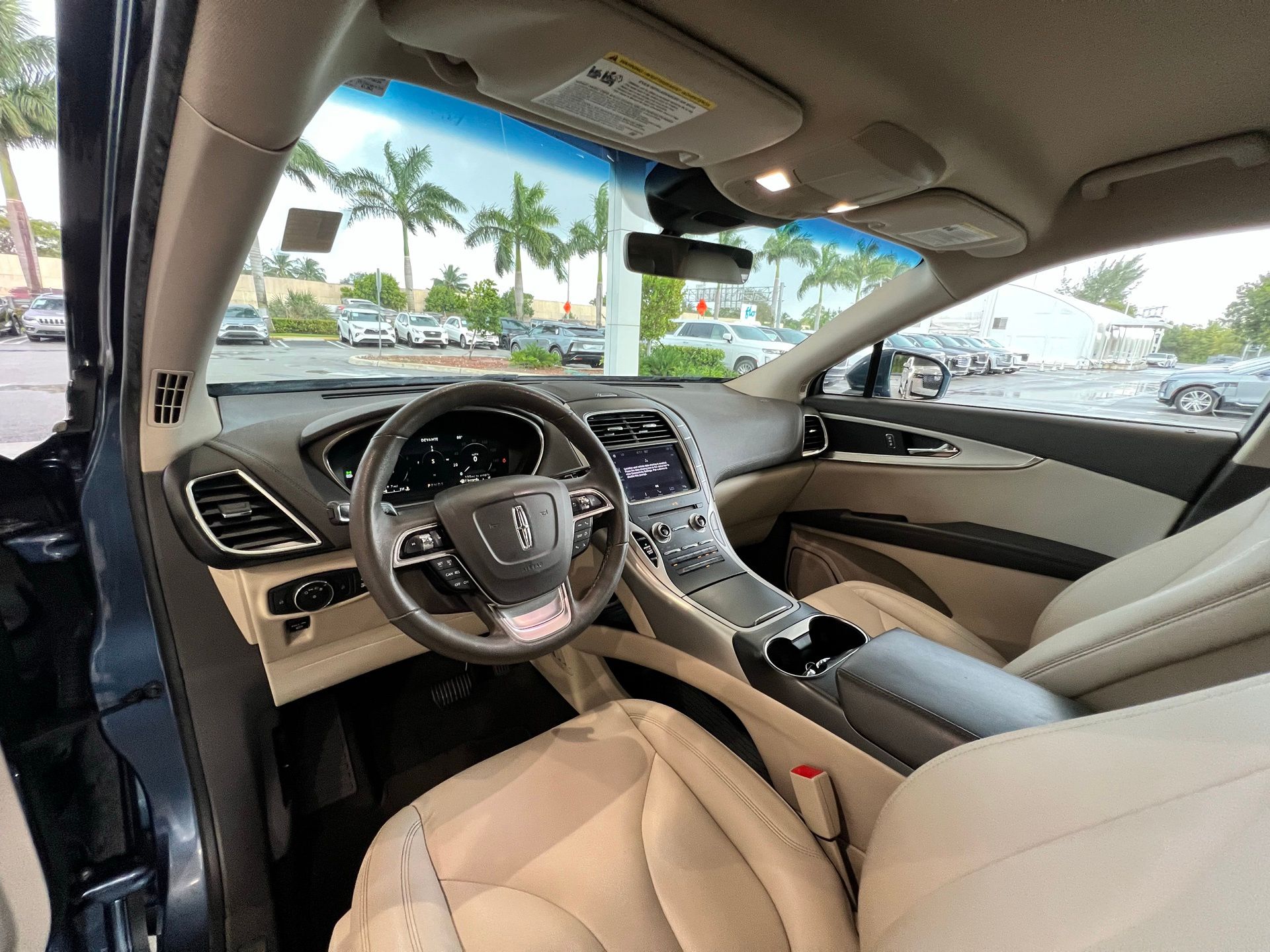 2019 Lincoln Nautilus Standard 8