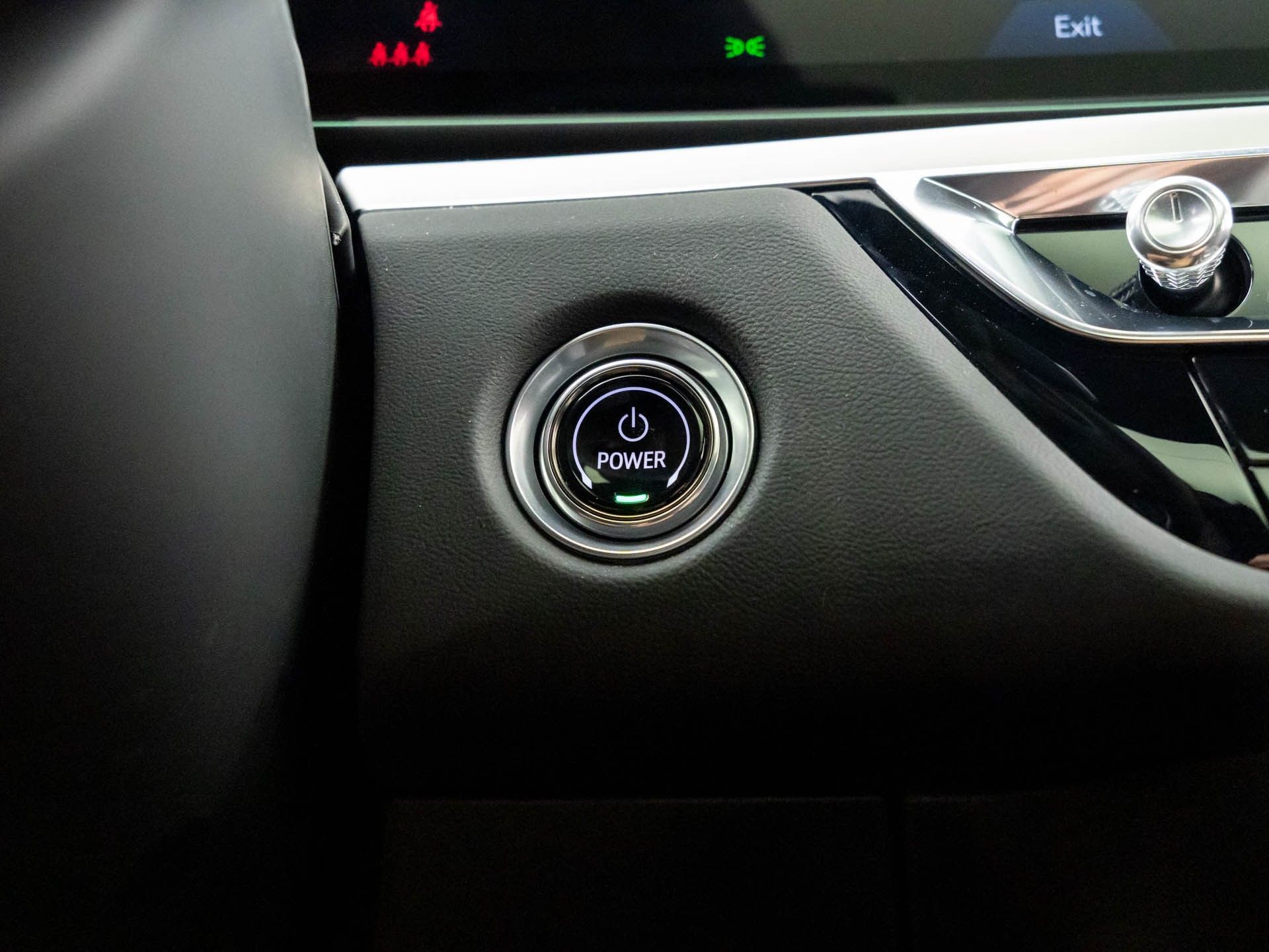 2025 Cadillac LYRIQ Sport photo