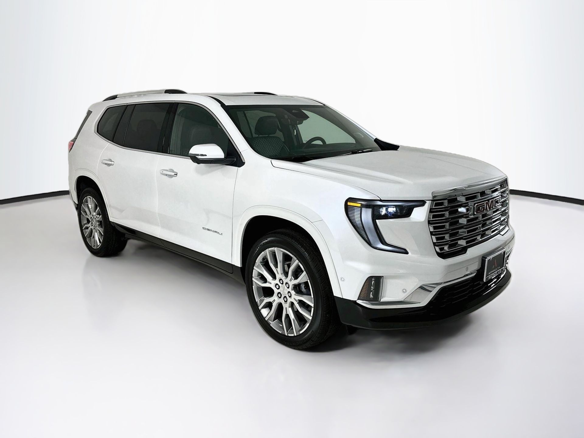 White Frost Tricoat 2025 GMC Acadia SUV / Crossover Front-Wheel Drive 8-Speed Automatic