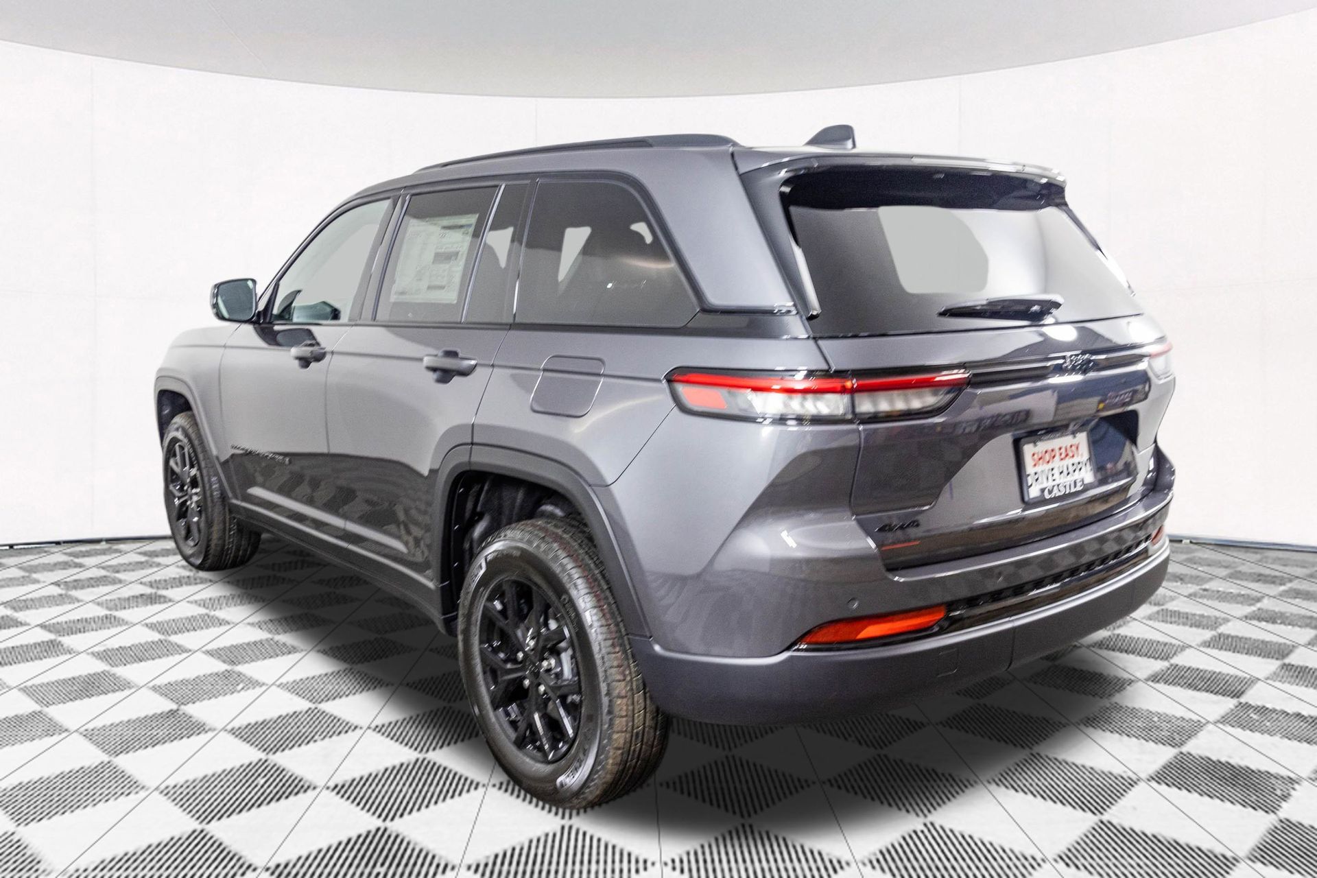 2025 JEEP GRAND CHEROKEE - Image 11
