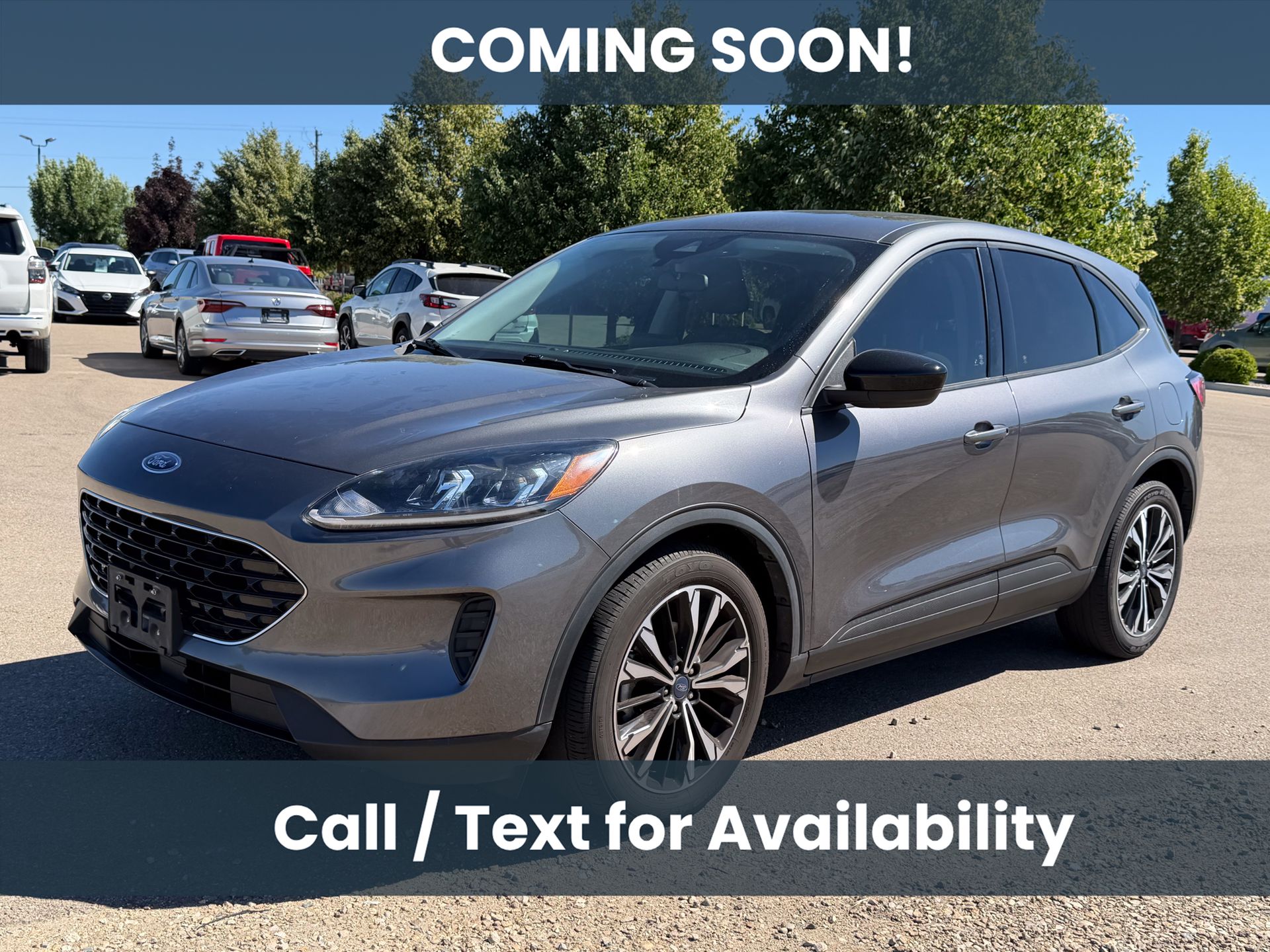 Gray Metallic 2021 Ford Escape SE FWD SUV / Crossover Front-Wheel Drive Automatic