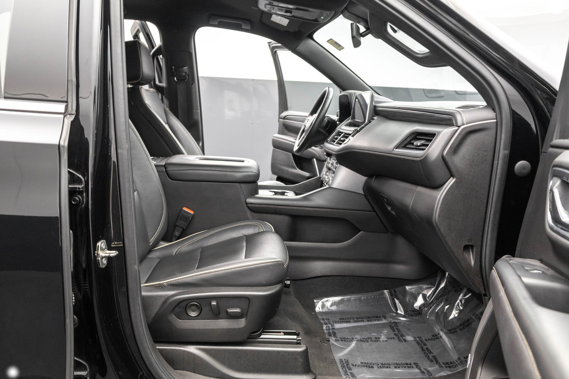 2021 GMC YUKON XL - Image 38