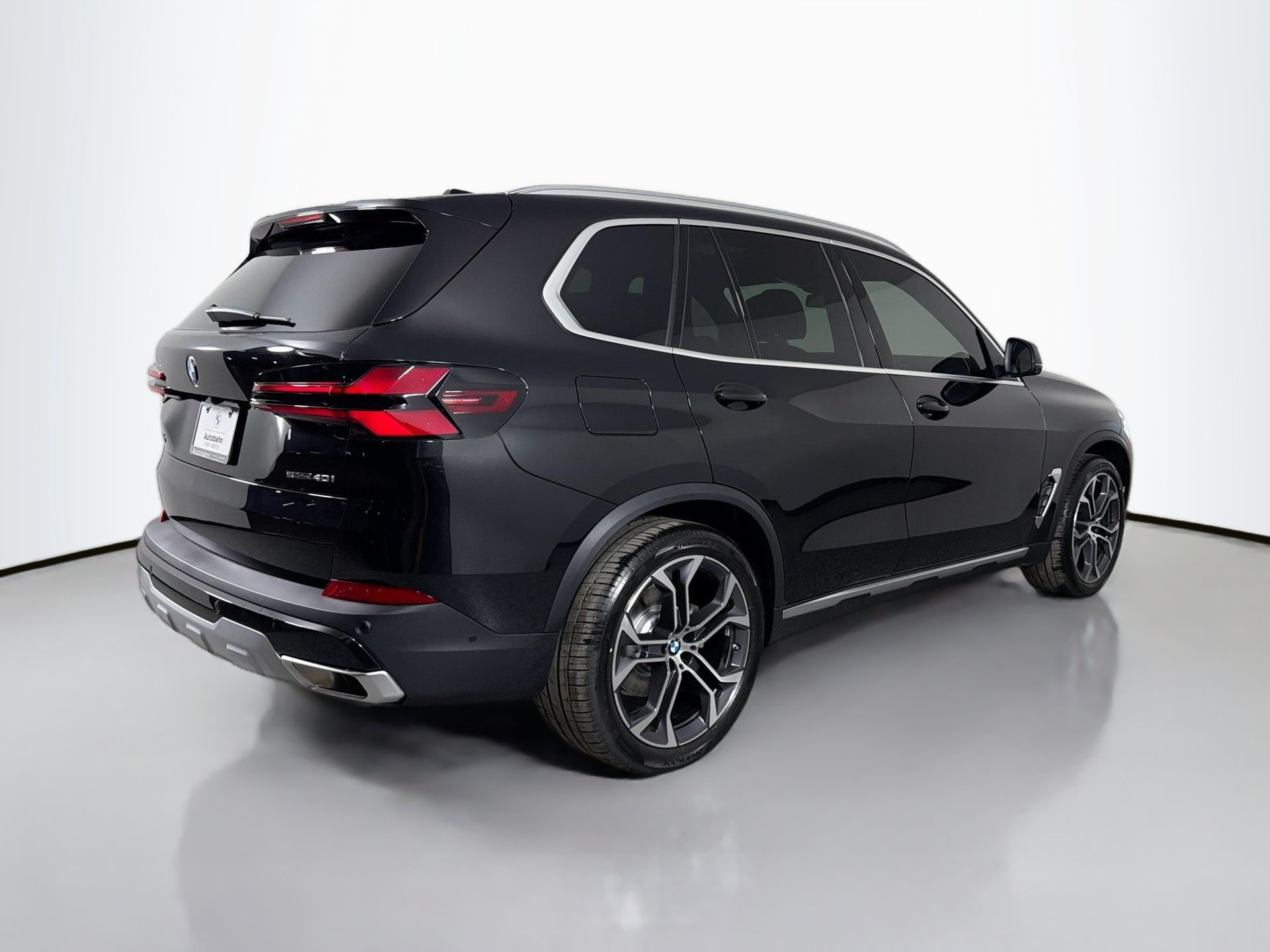 View vehicle photo 5