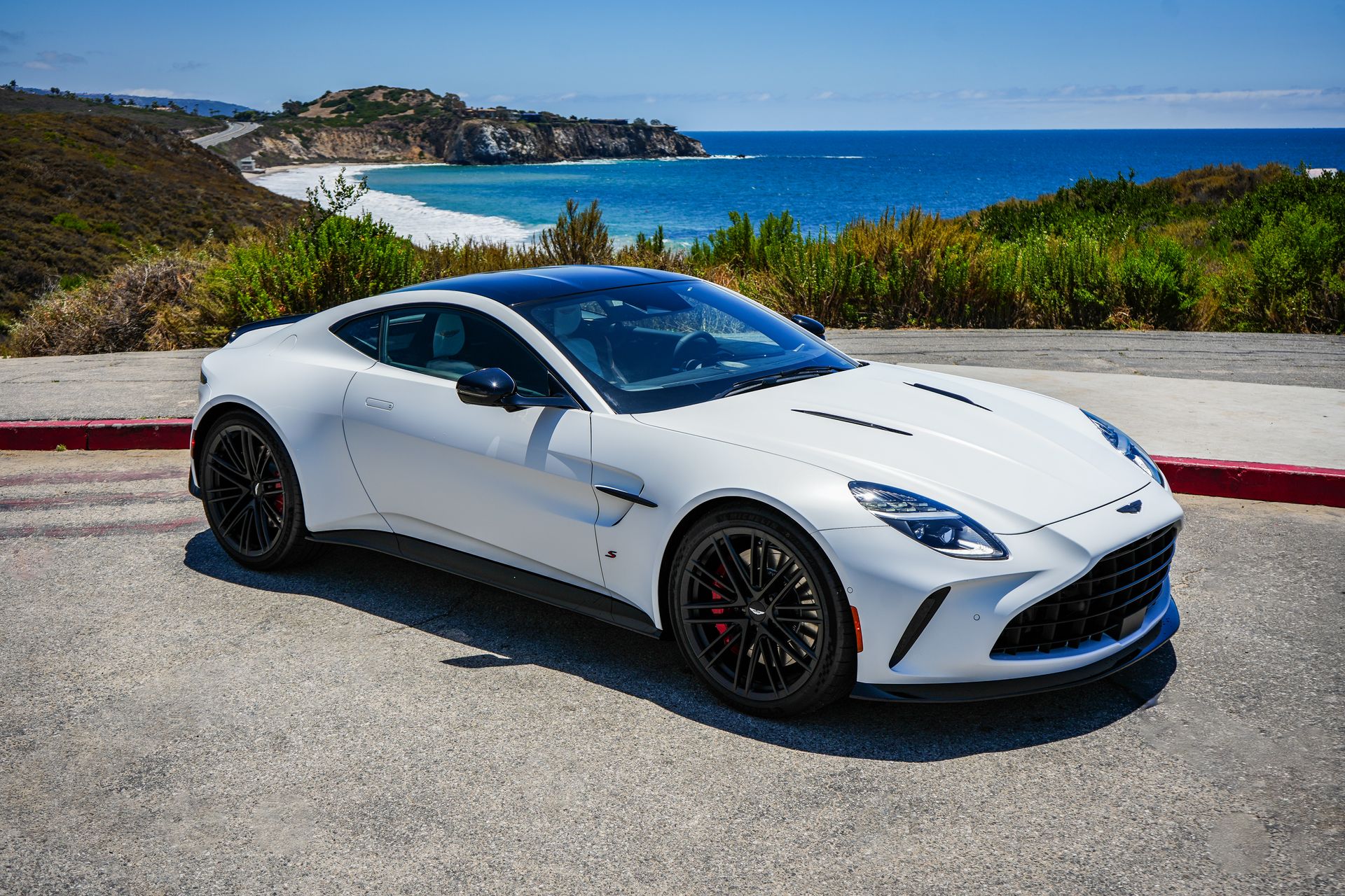 2026 Aston Martin Vantage 4.0 V8's photo