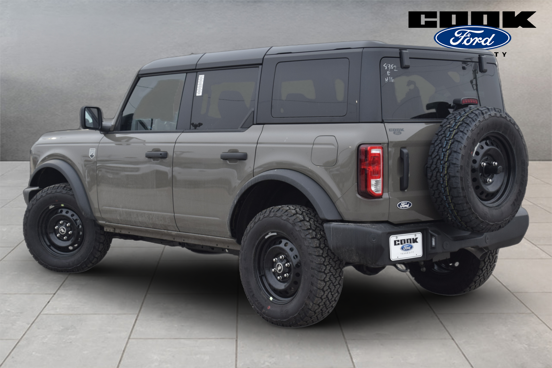 2026 Ford Bronco Big Bend Gray at Wharton Ford