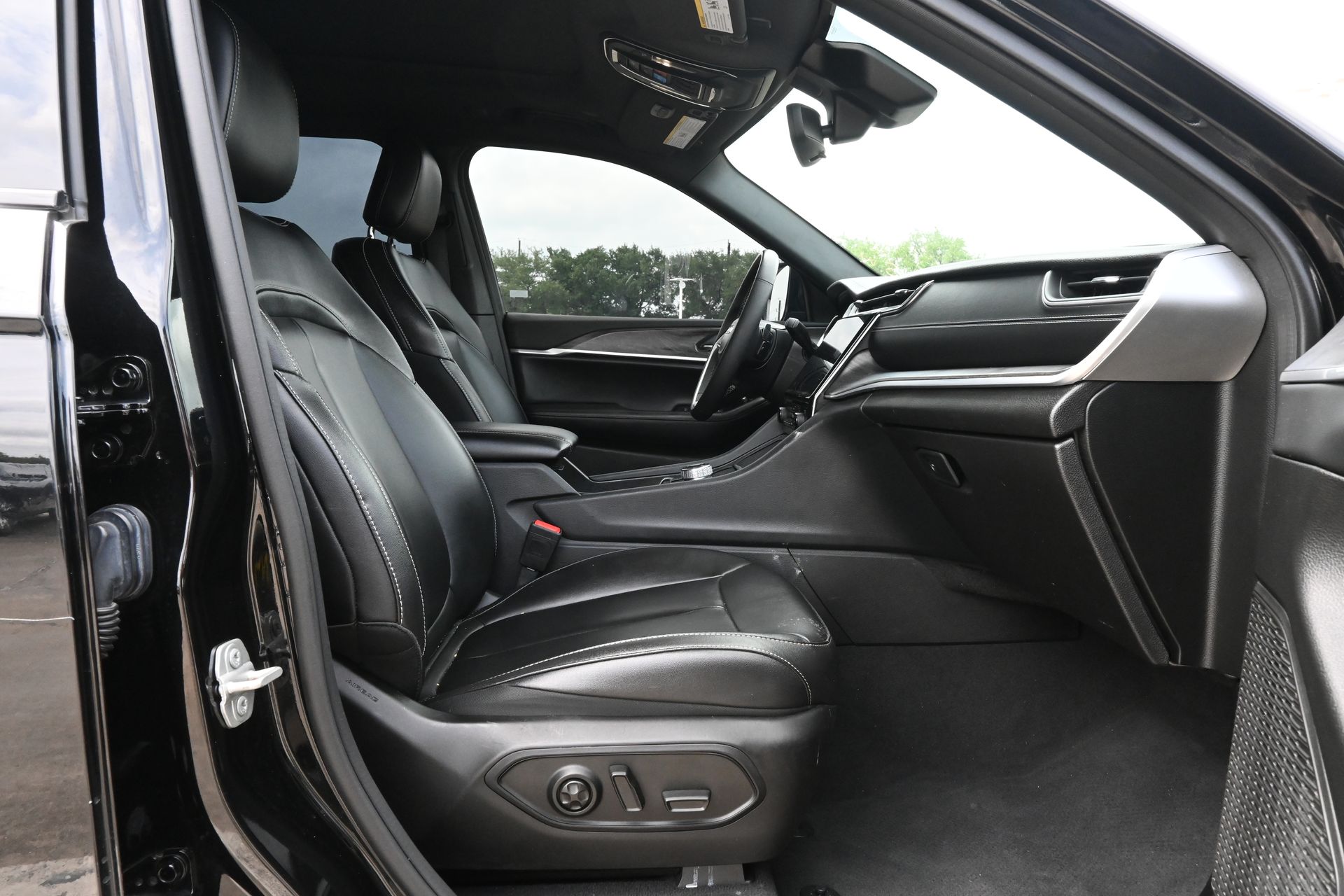 2024 Jeep Grand Cherokee L Limited Black at Big Star Chrysler Jeep Dodge Ram 