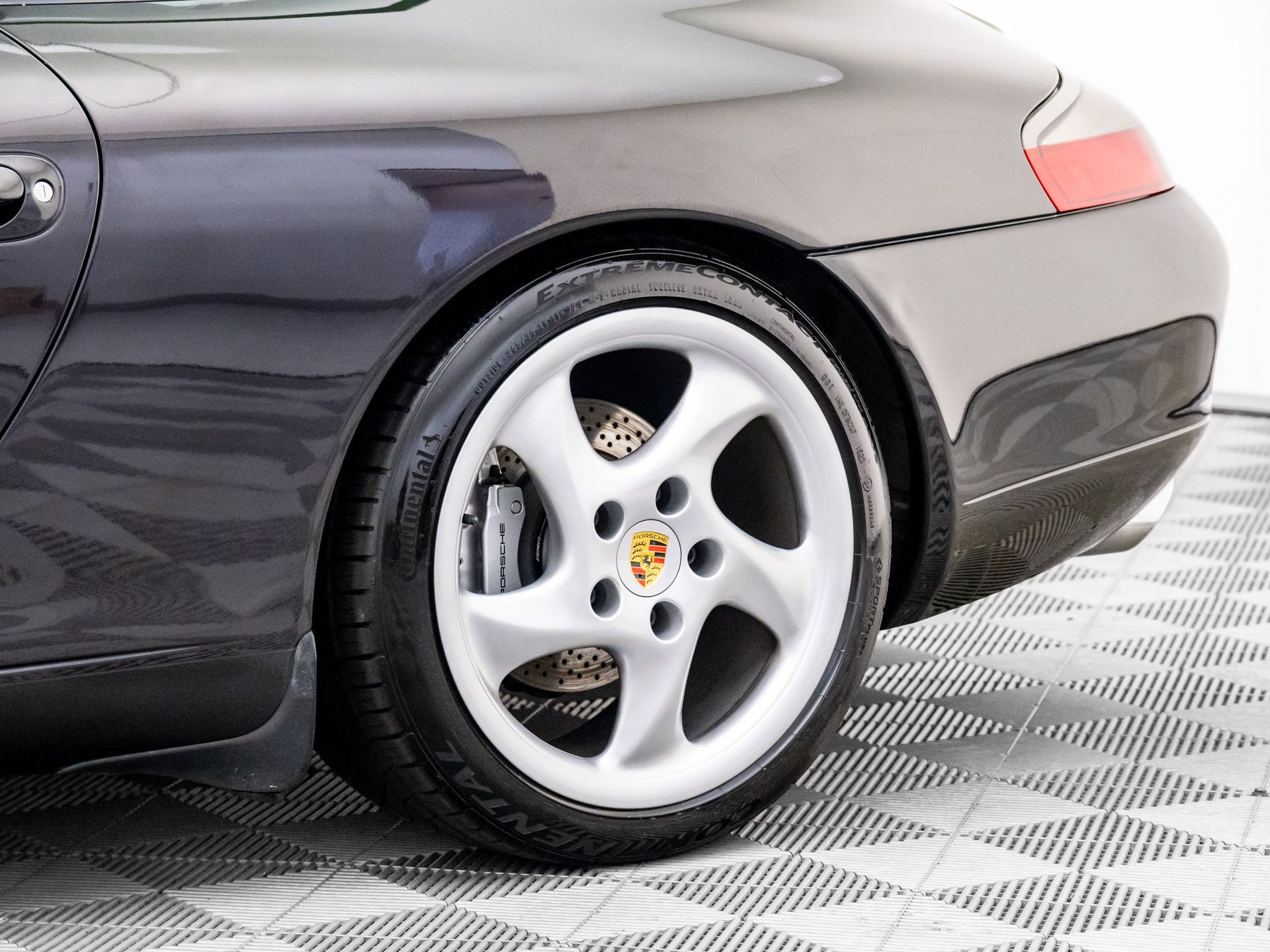 2000 Porsche 911 Carrera photo