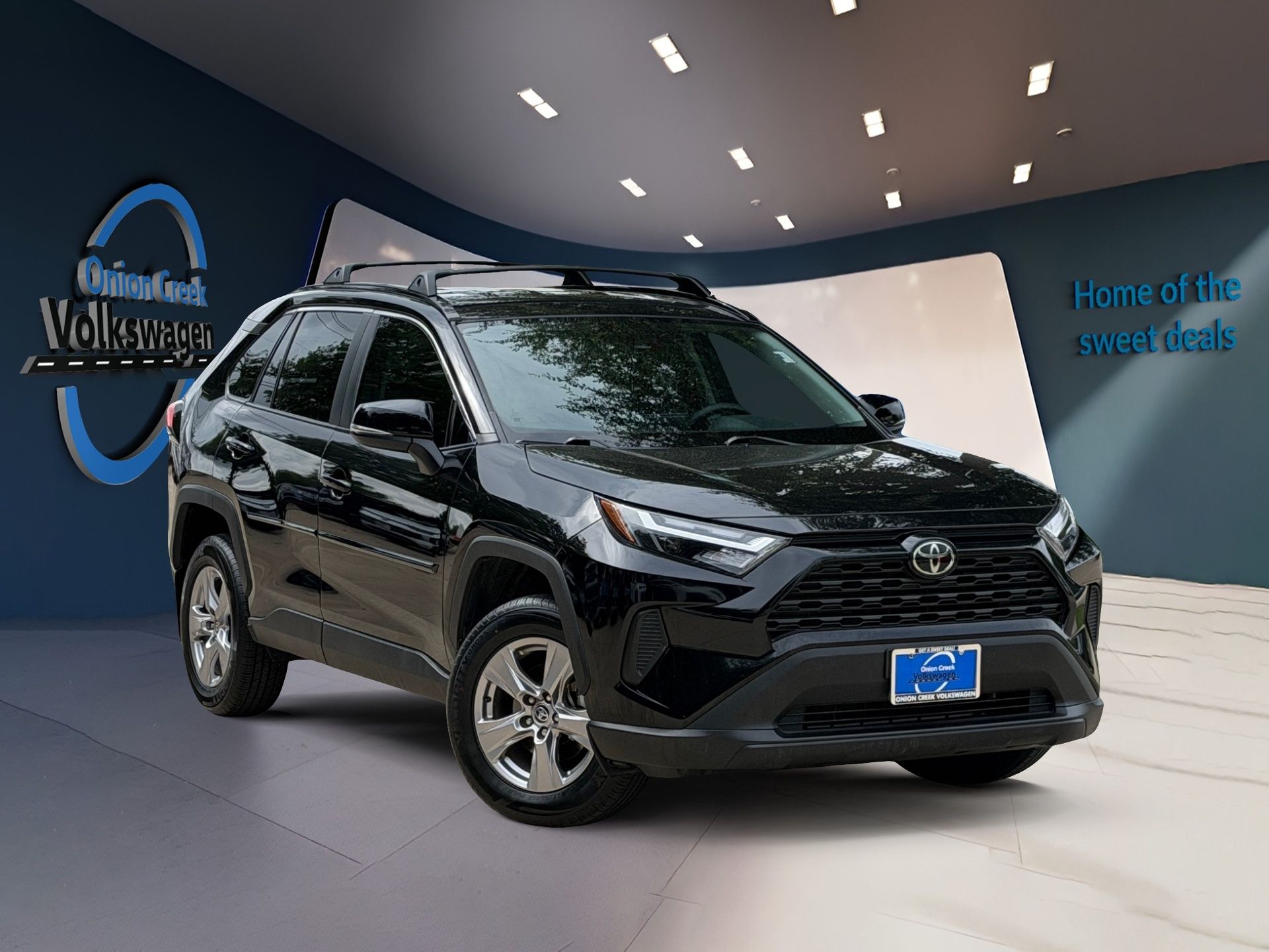 2025 Toyota RAV4 XLE FWD