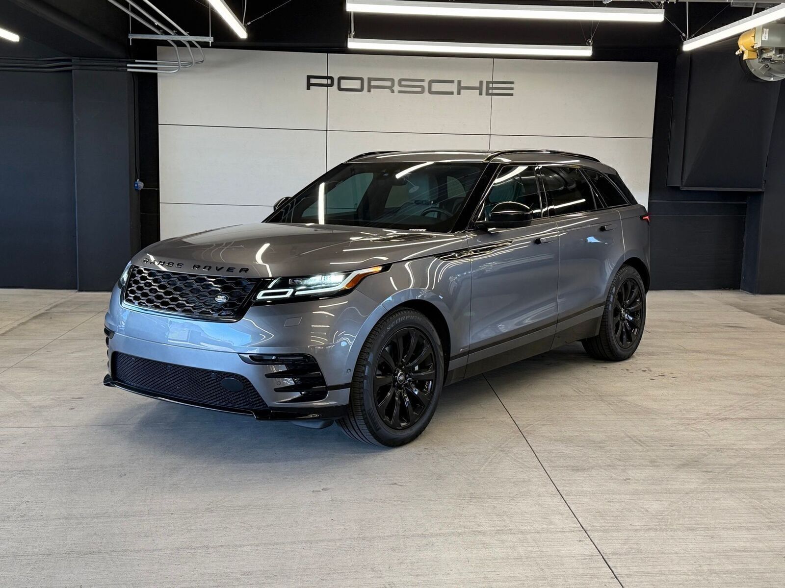 2019 Land Rover Range Rover Velar P340 R-Dynamic SE AWD