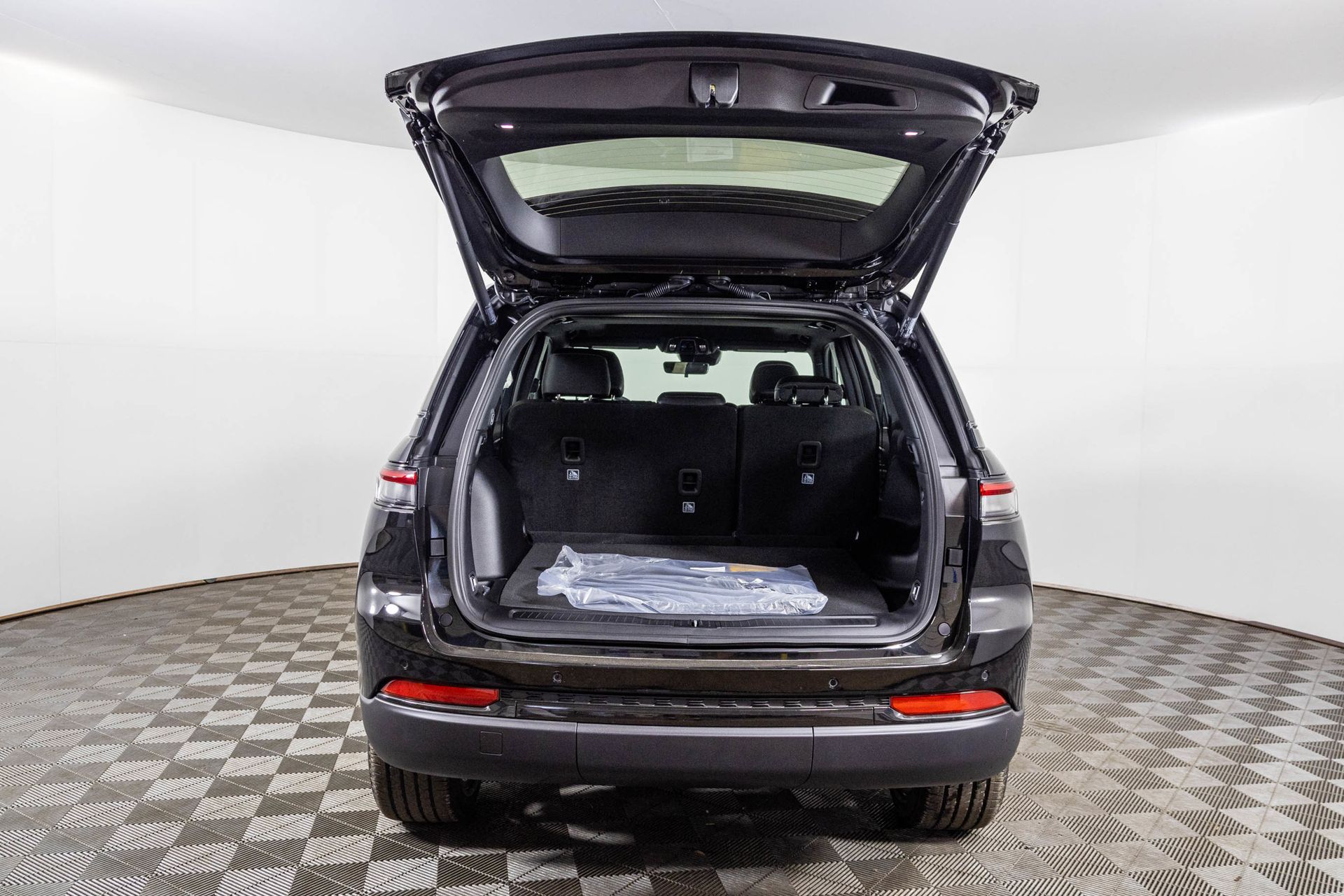 2025 JEEP GRAND CHEROKEE - Image 35