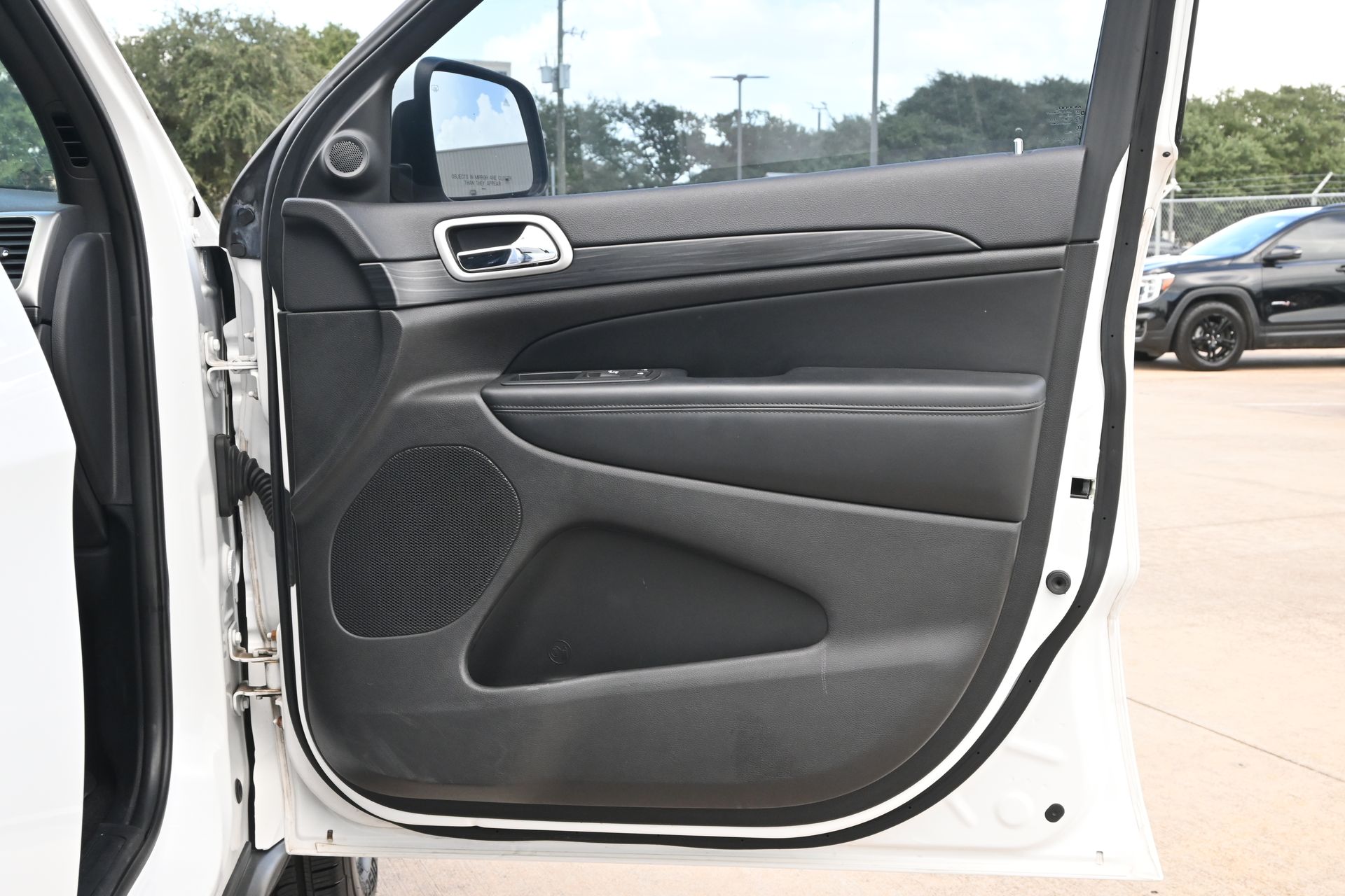 2020 Jeep Grand Cherokee Laredo E White at Westside Lexus