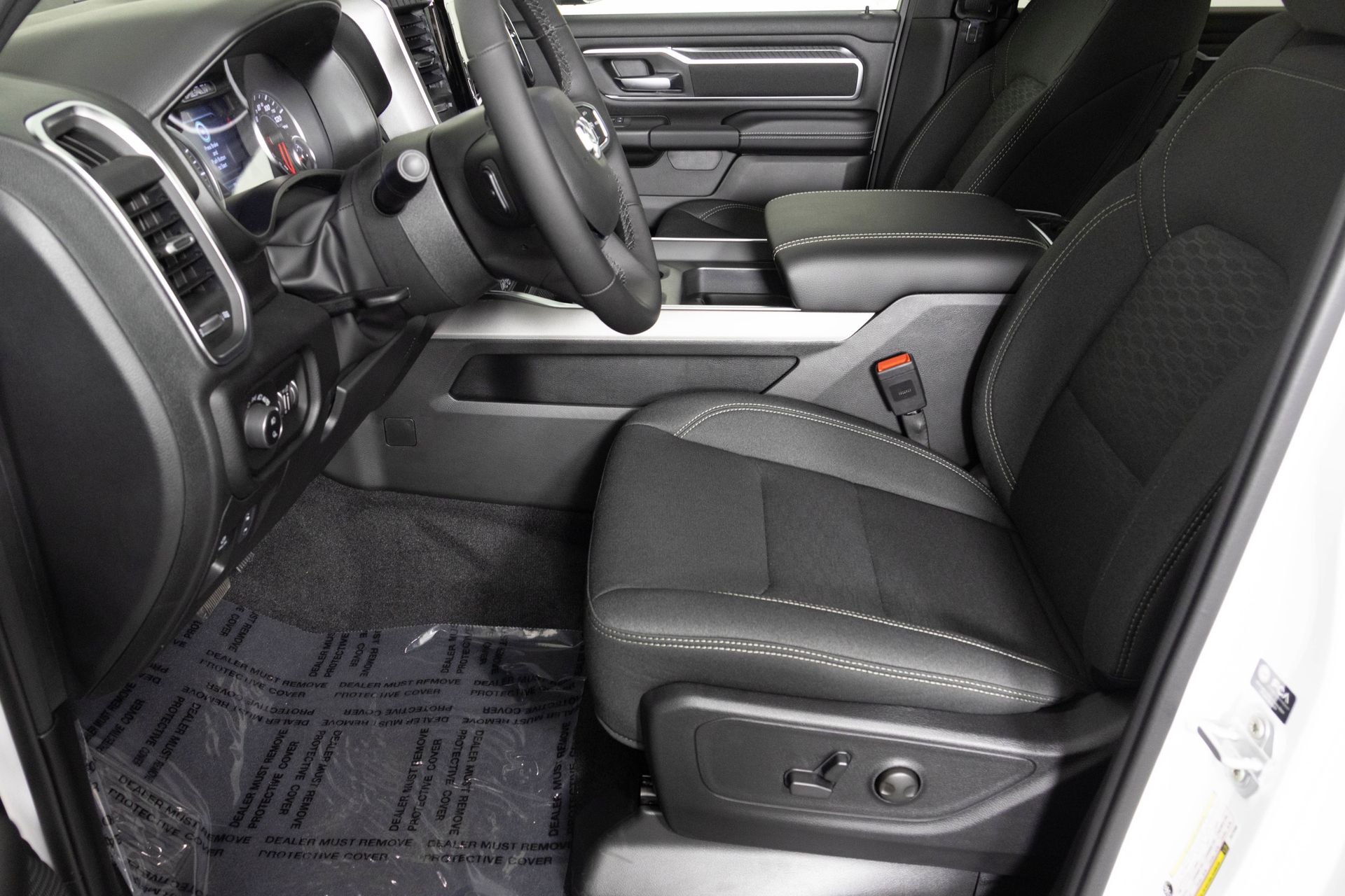 2026 RAM 1500 - Image 15