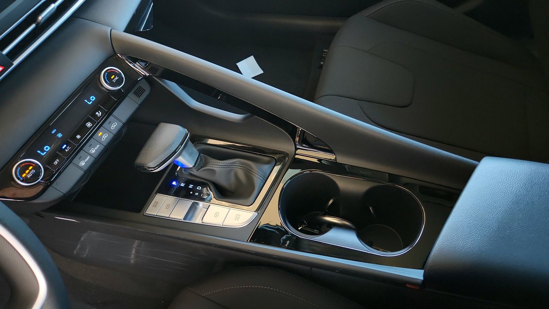 2026 Hyundai Elantra Hybrid