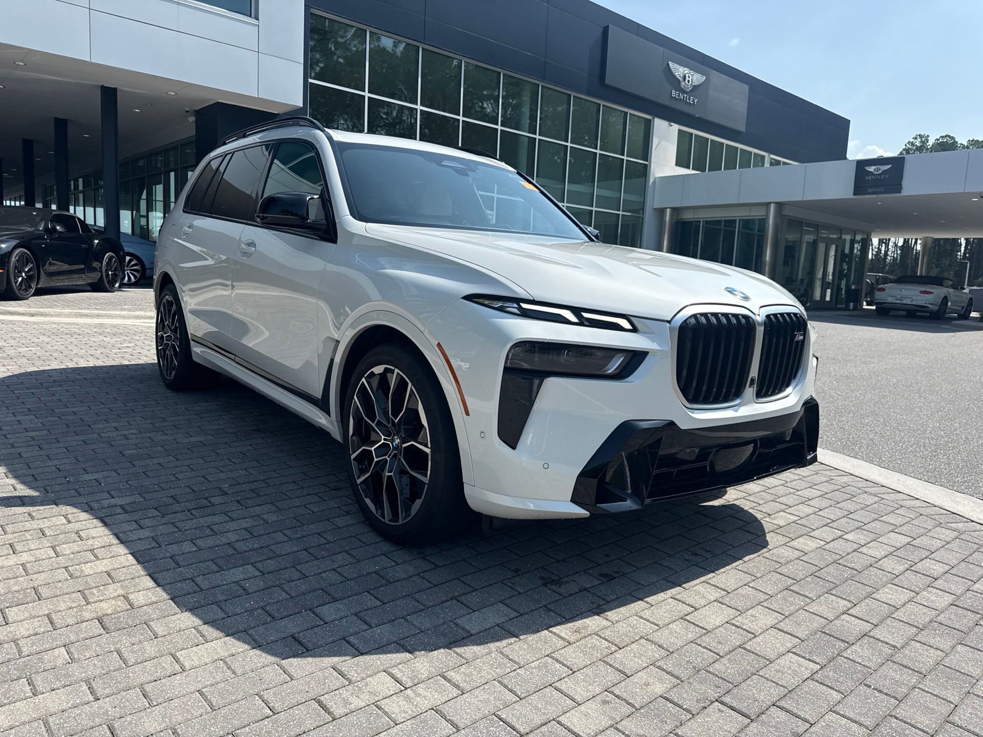 Mineral White Metallic 2025 BMW X7 SUV / Crossover All-Wheel Drive 8-Speed Automatic