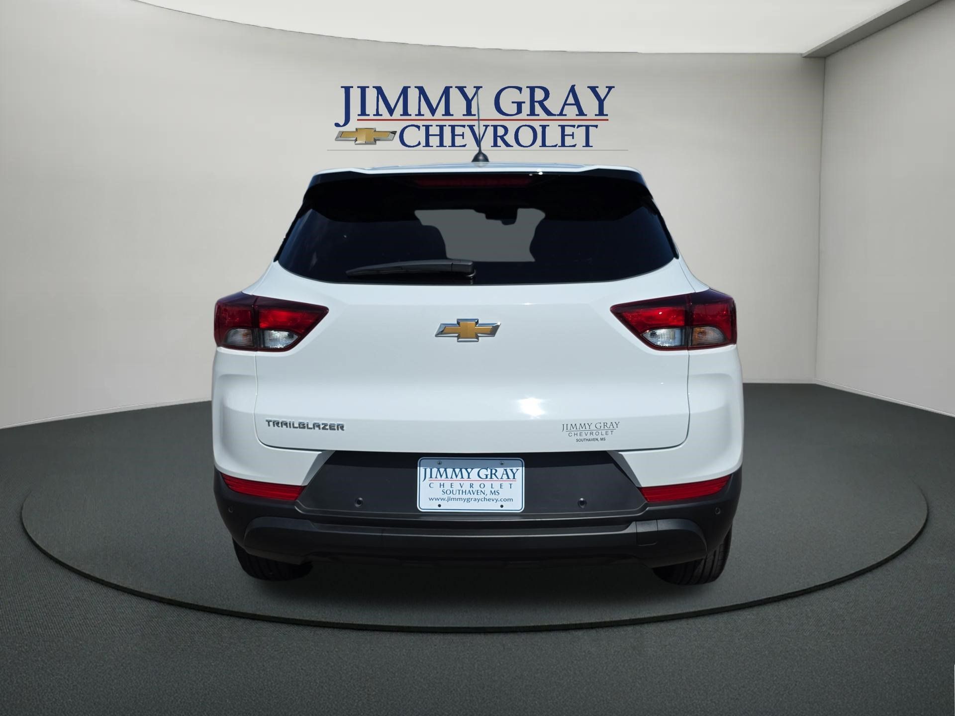 View vehicle photo 4