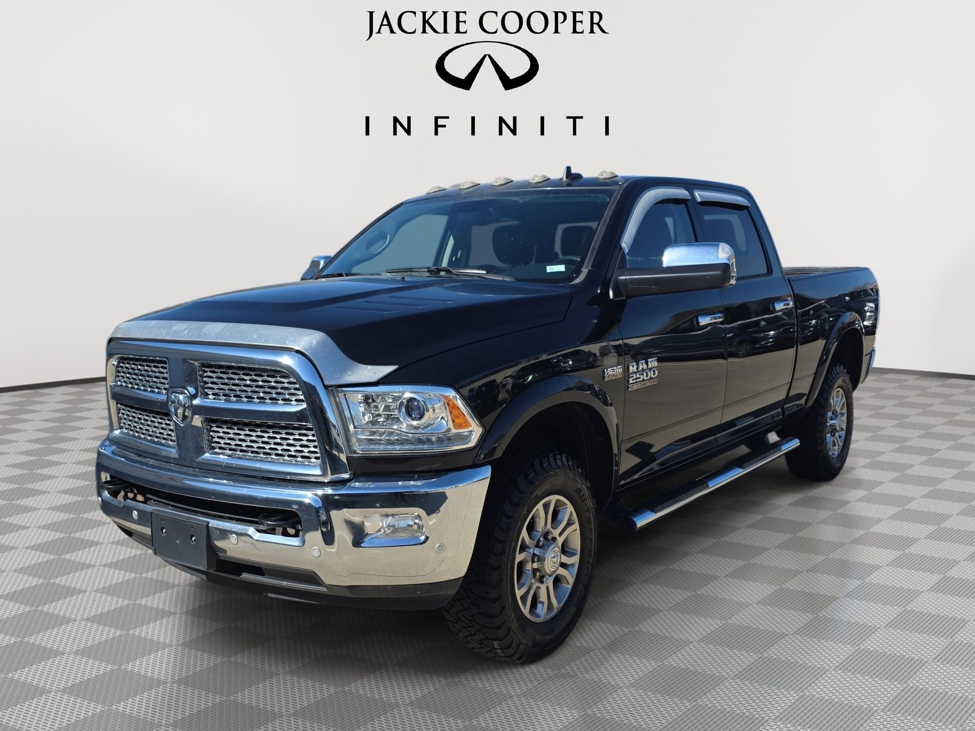 Brilliant Black Crystal Pearlcoat 2018 RAM 2500 Laramie Crew Cab 4WD Pickup Truck Four-Wheel Drive 6-Speed Automatic