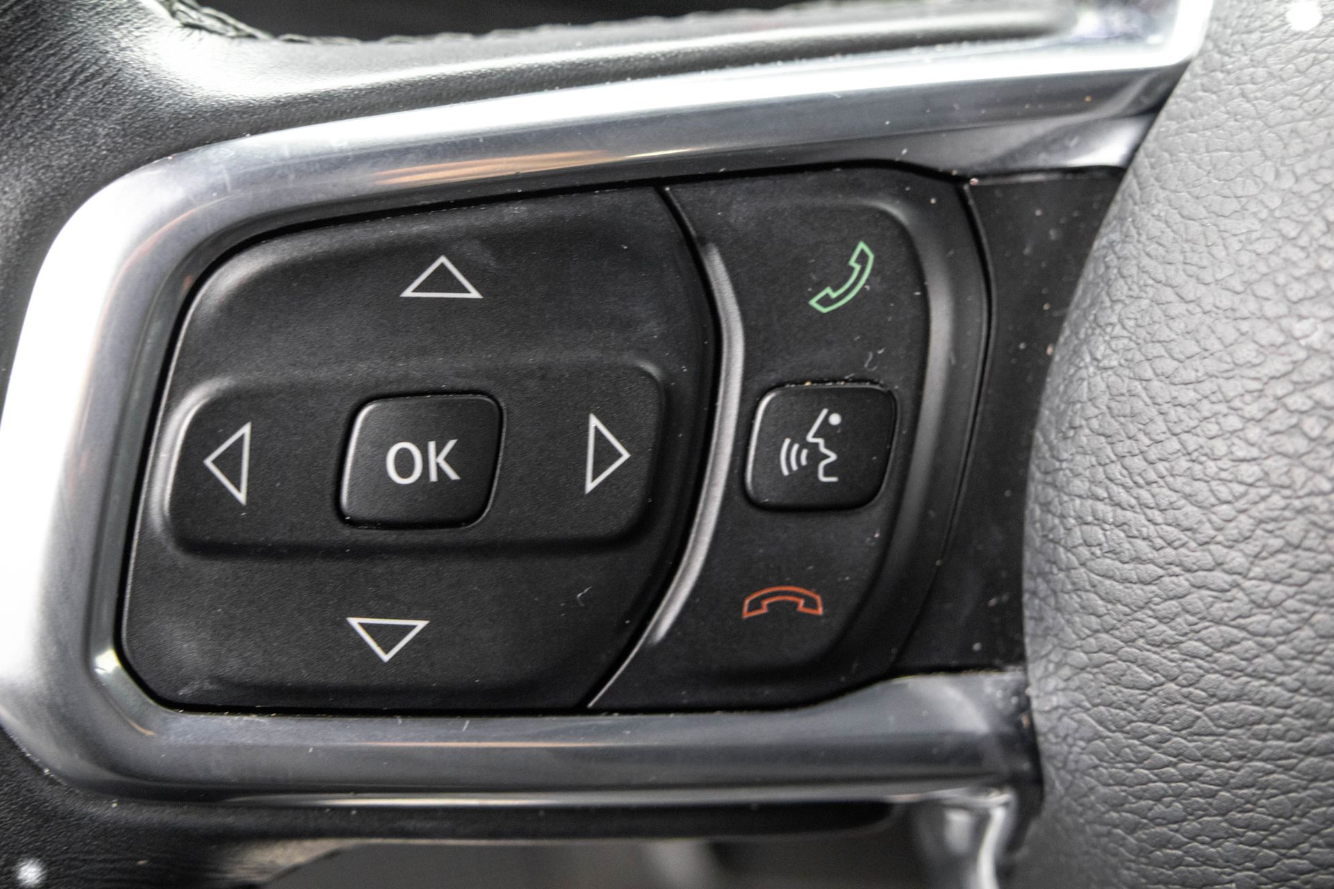 2022 JEEP WRANGLER - Image 19