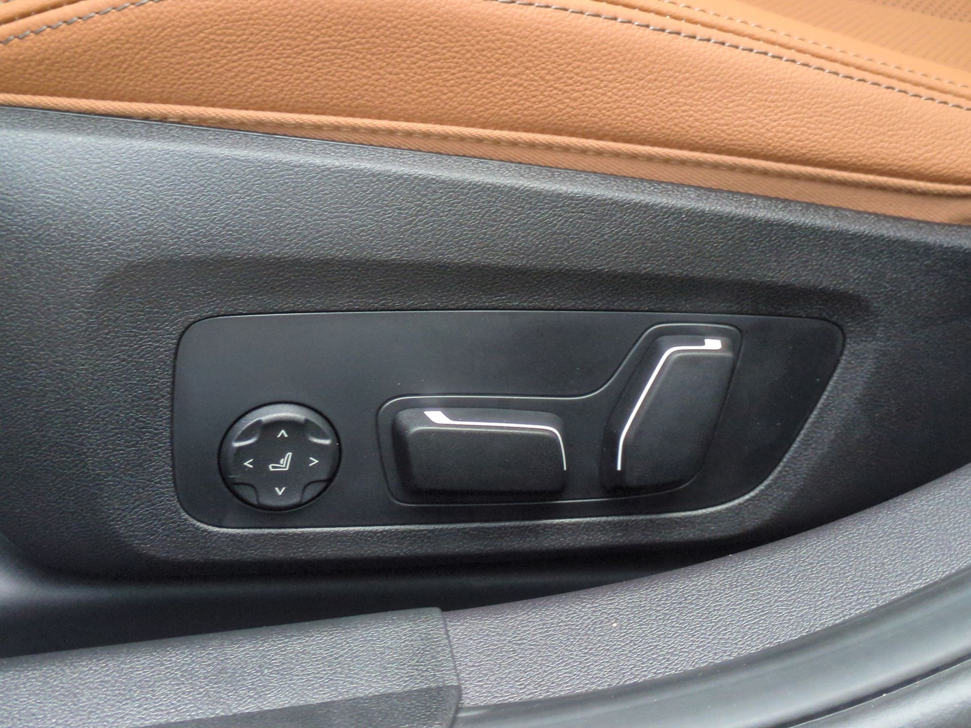 new 2025 BMW 3-Series car, priced at $53,990
