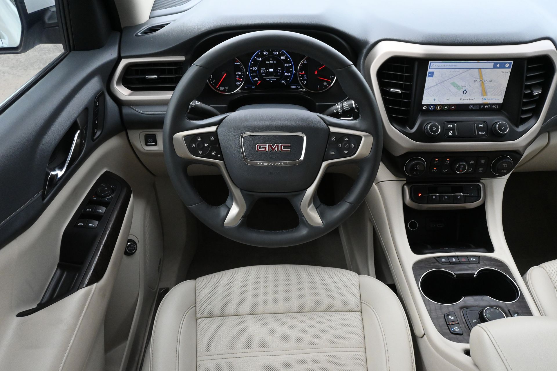 2023 GMC Acadia Denali - 9