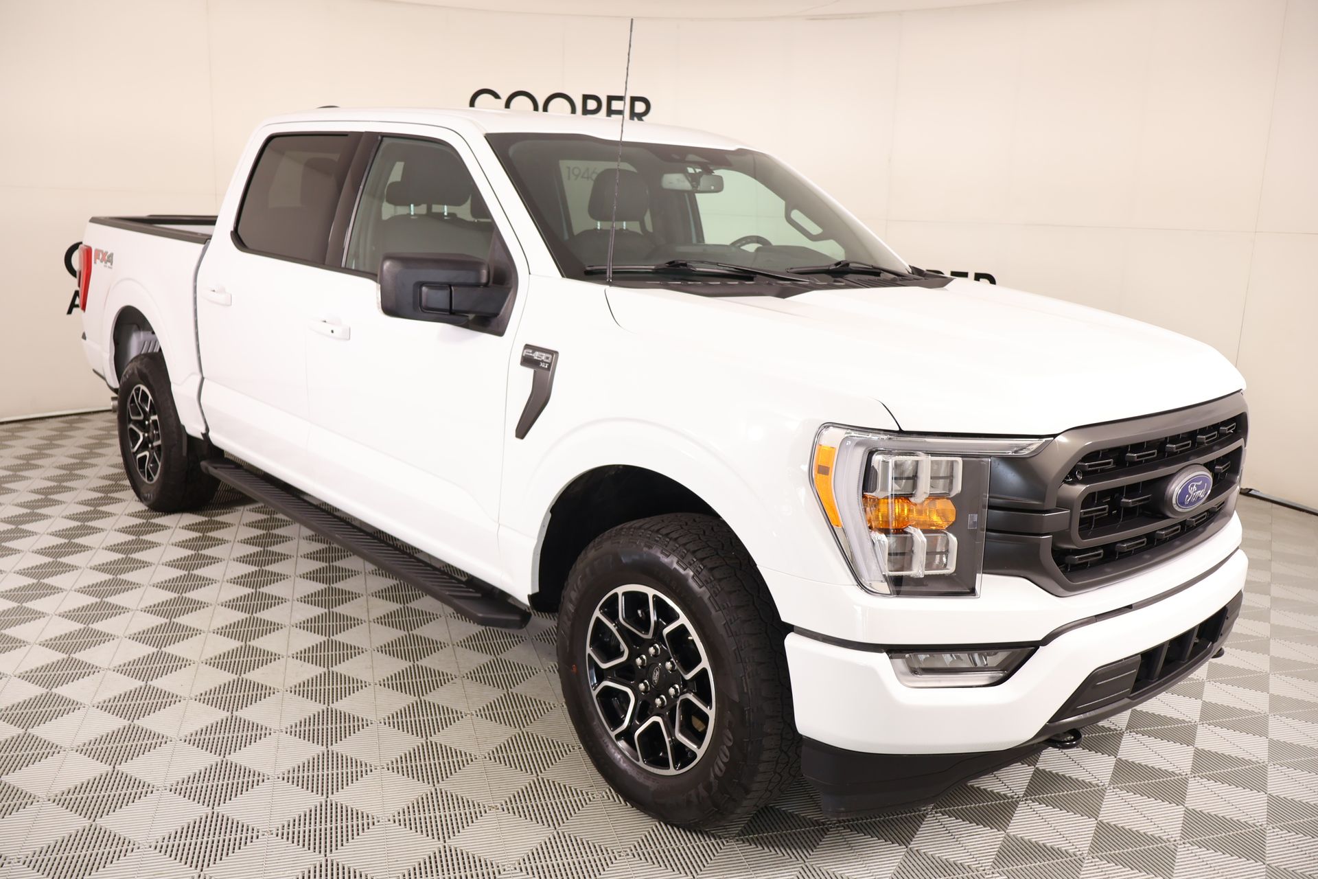 Oxford White 2023 Ford F-150 Pickup Truck Four-Wheel Drive Automatic