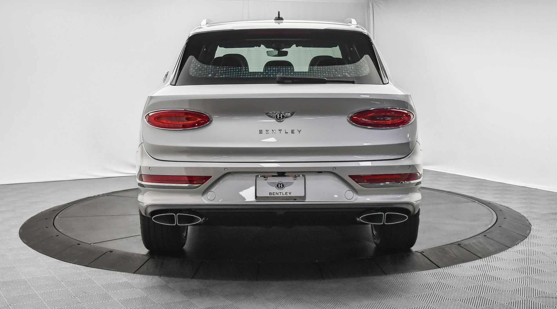 2025 Bentley Bentayga - Photo 10