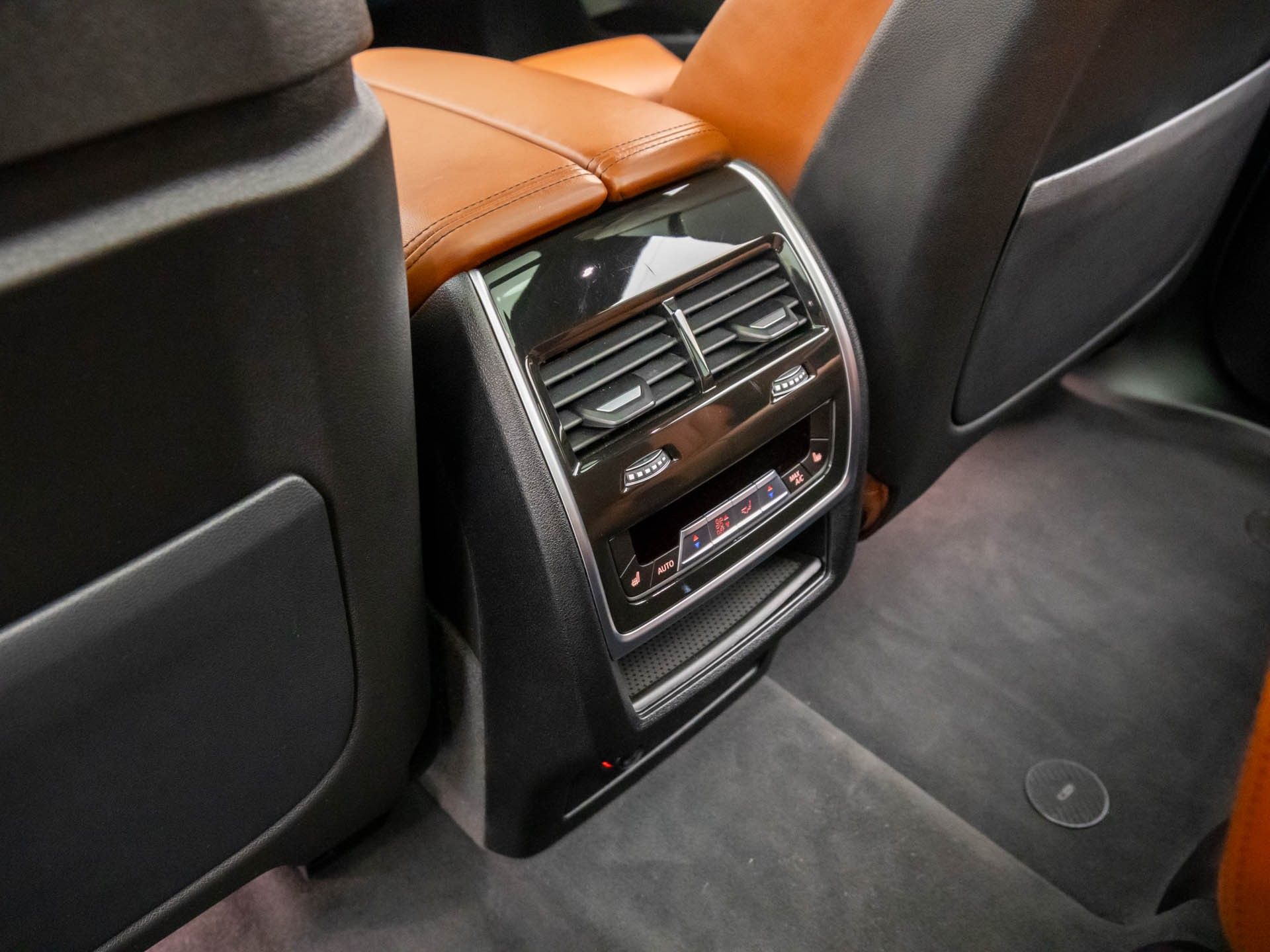 2022 BMW X7 M50i photo