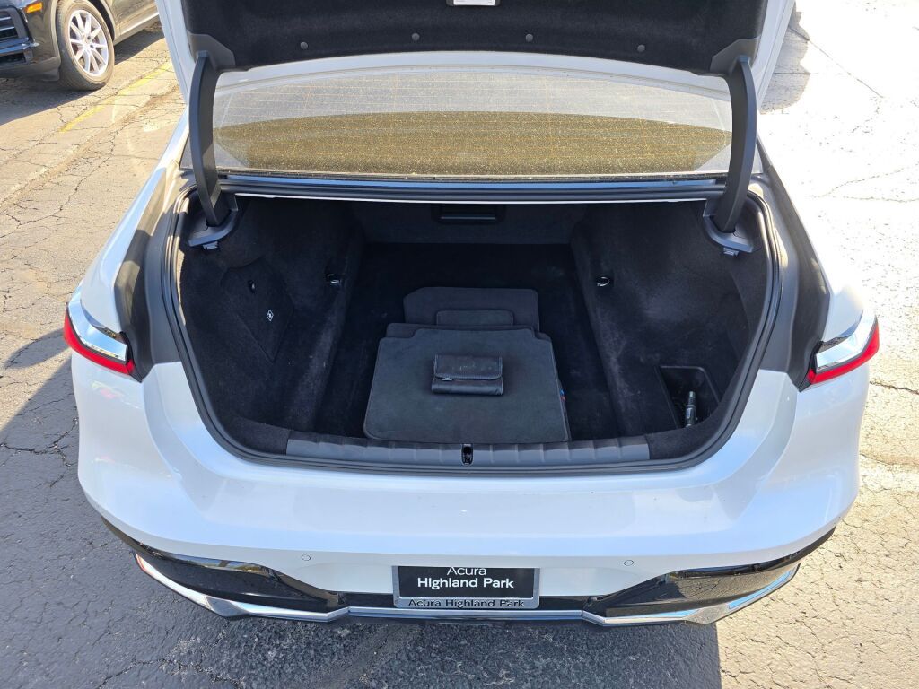 2024 Bmw 750e 750e xDrive photo 25