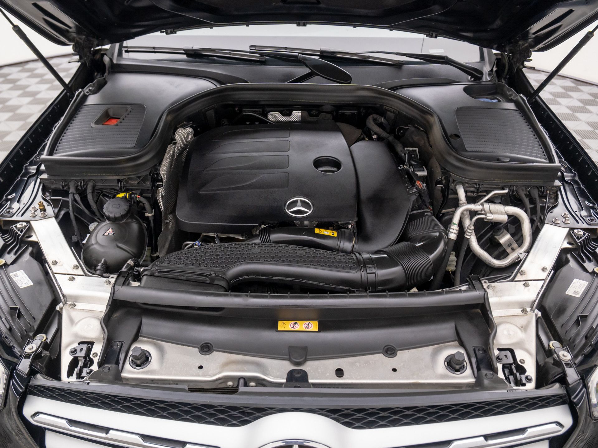 2022 Mercedes-Benz GLC GLC 300 photo