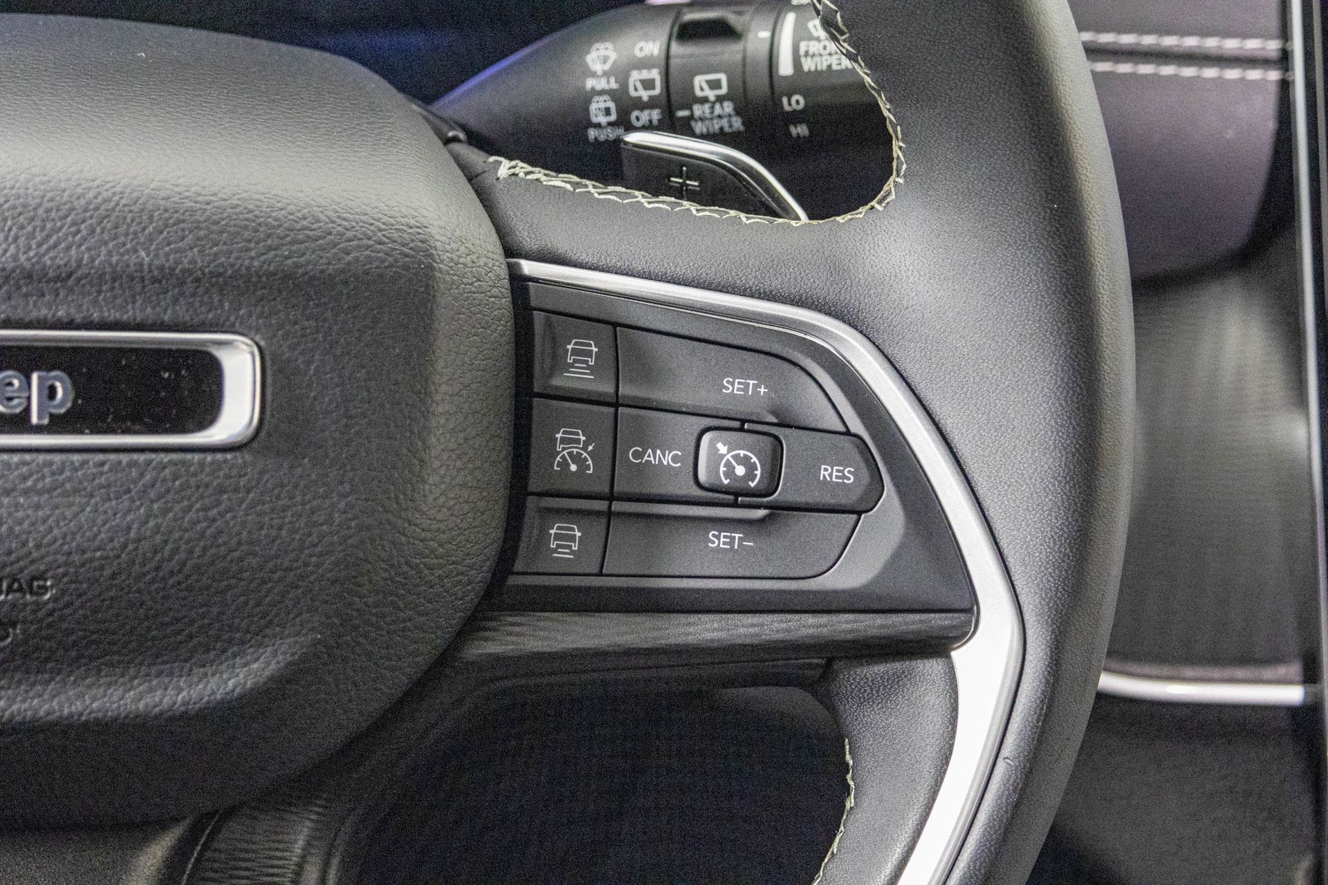 2023 JEEP GRAND CHEROKEE - Image 36