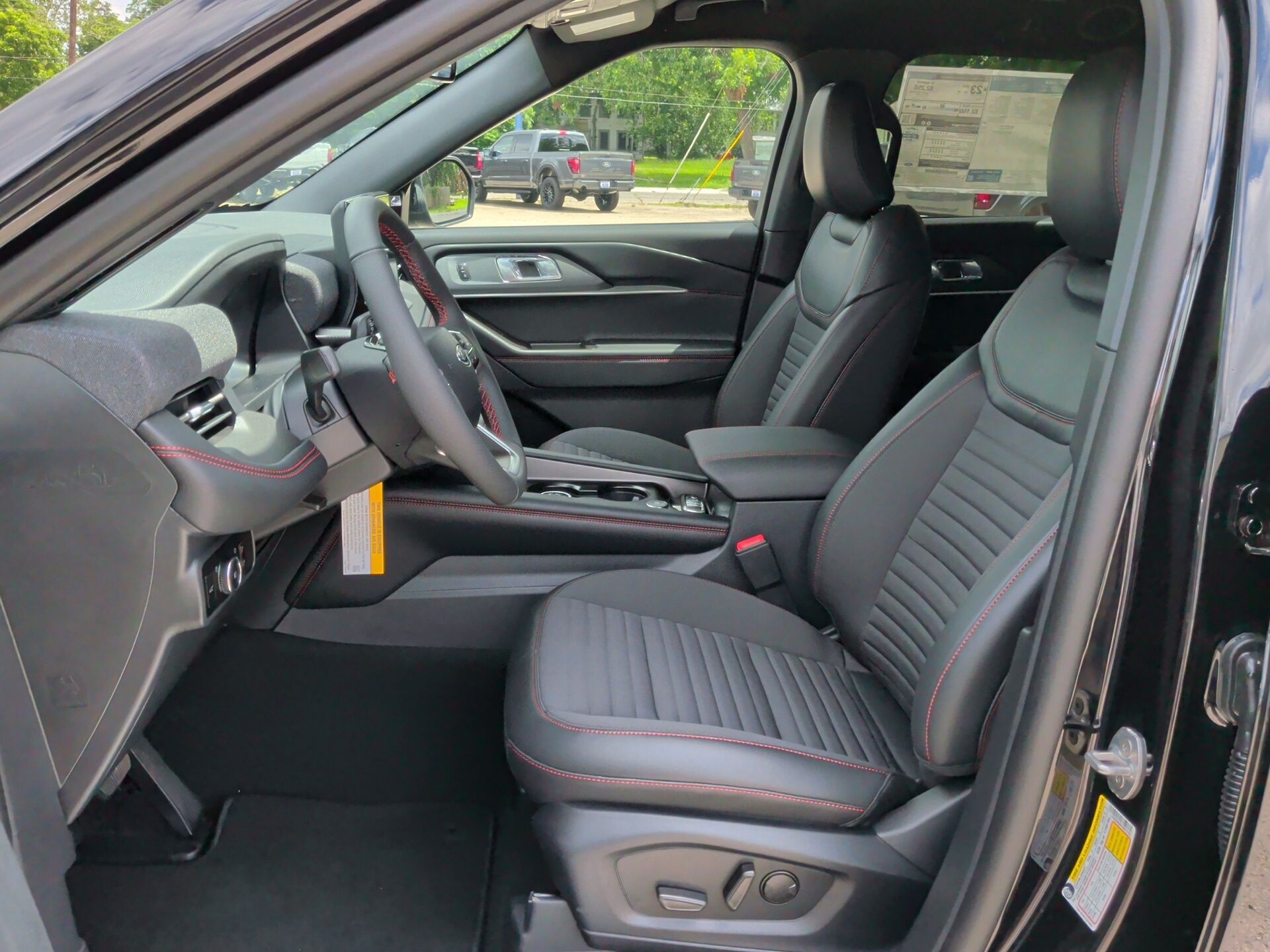 2026 Ford Explorer ST-Line - 9