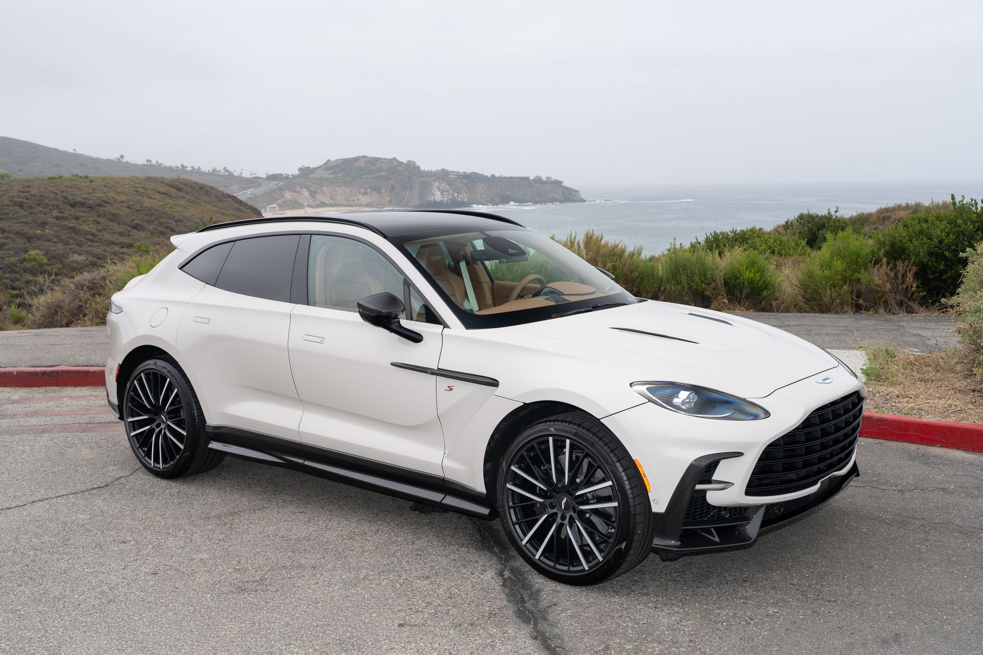 2026 Aston Martin DBX 4.0 V8 S AWD's photo