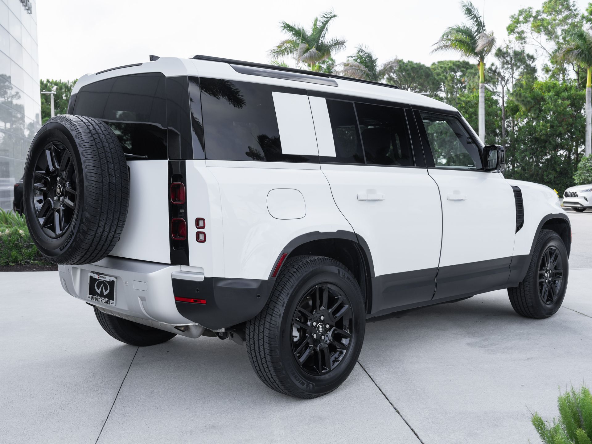 used 2025 Land Rover Defender 110 car, priced at $49,000