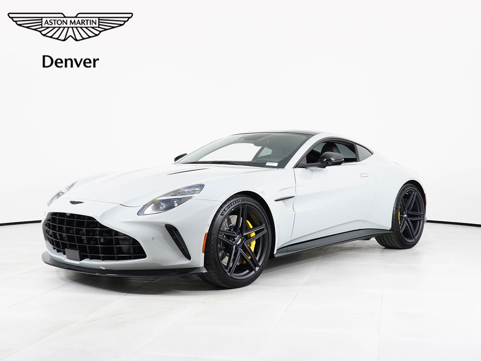 2026 Aston Martin Vantage's photo