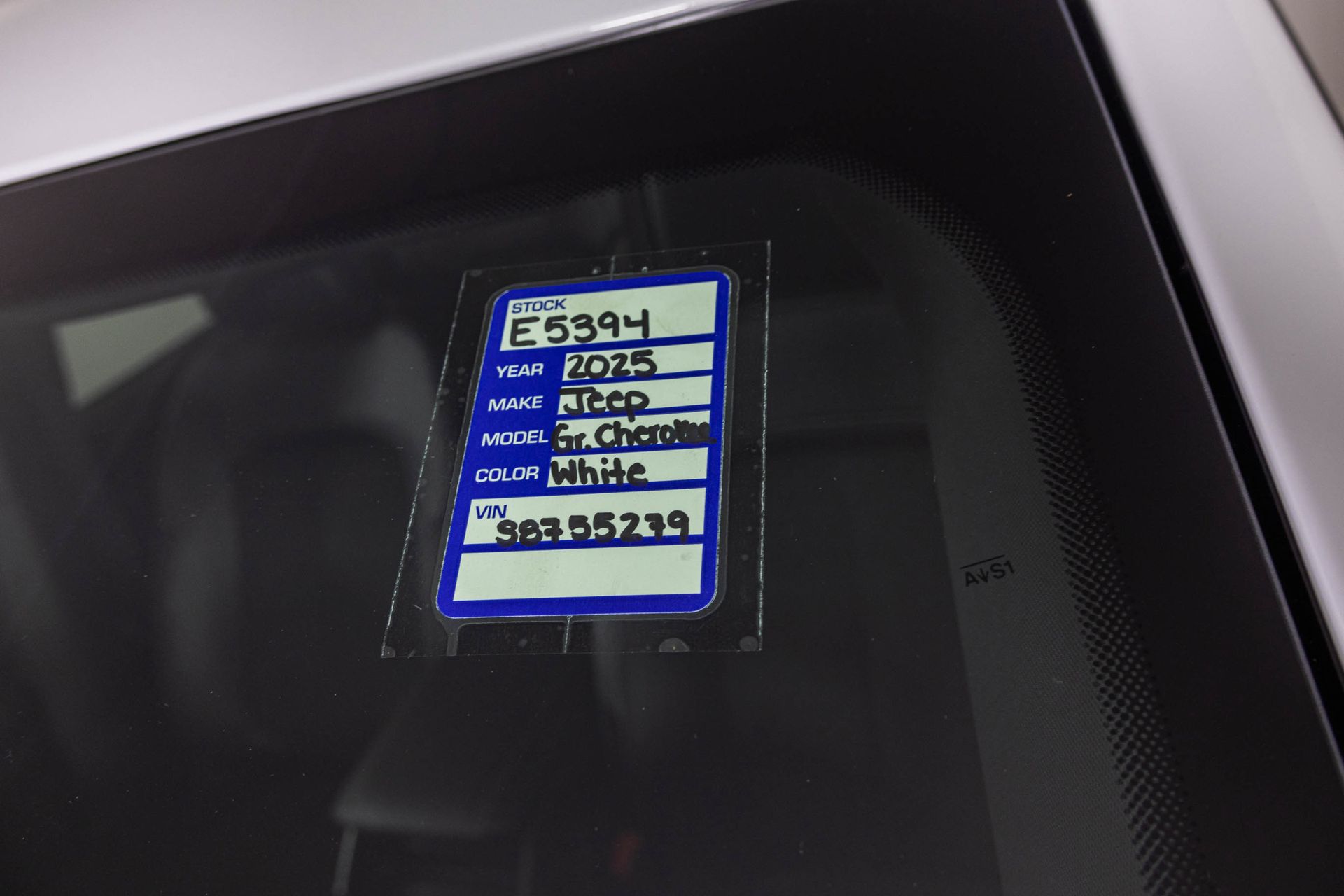 2025 JEEP GRAND CHEROKEE - Image 37