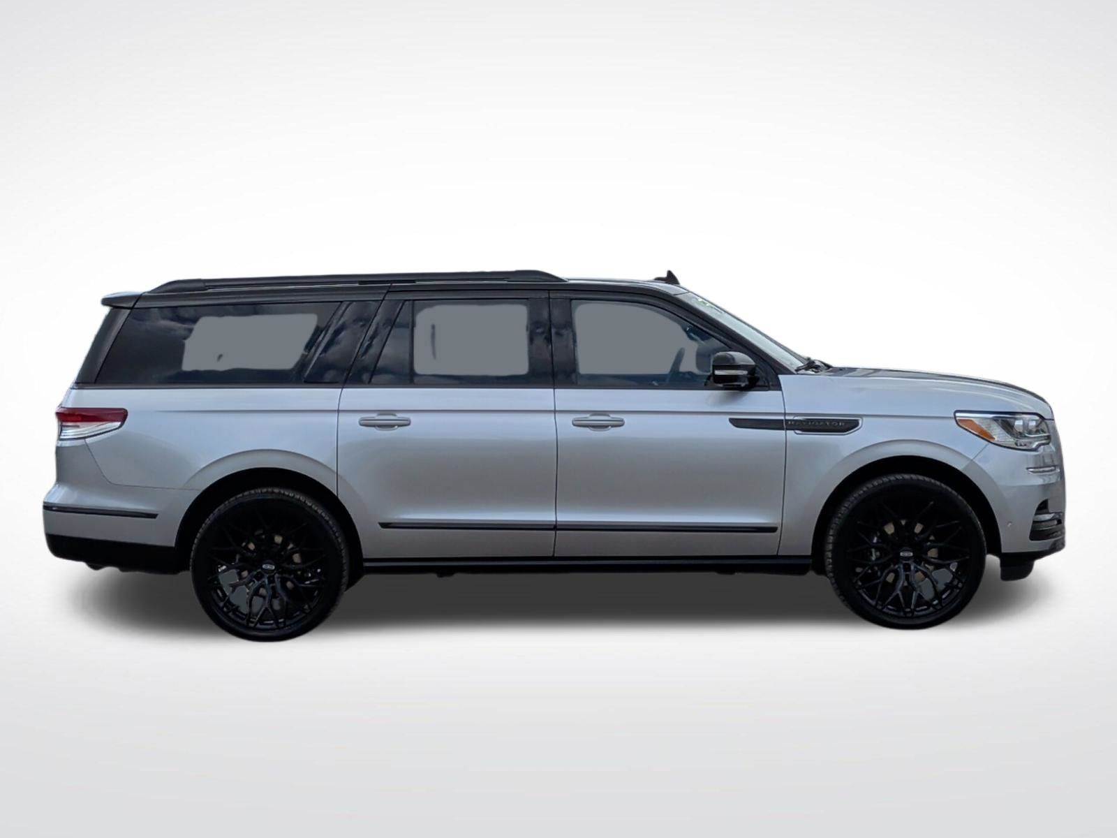 2024 Lincoln Navigator L Reserve - 4