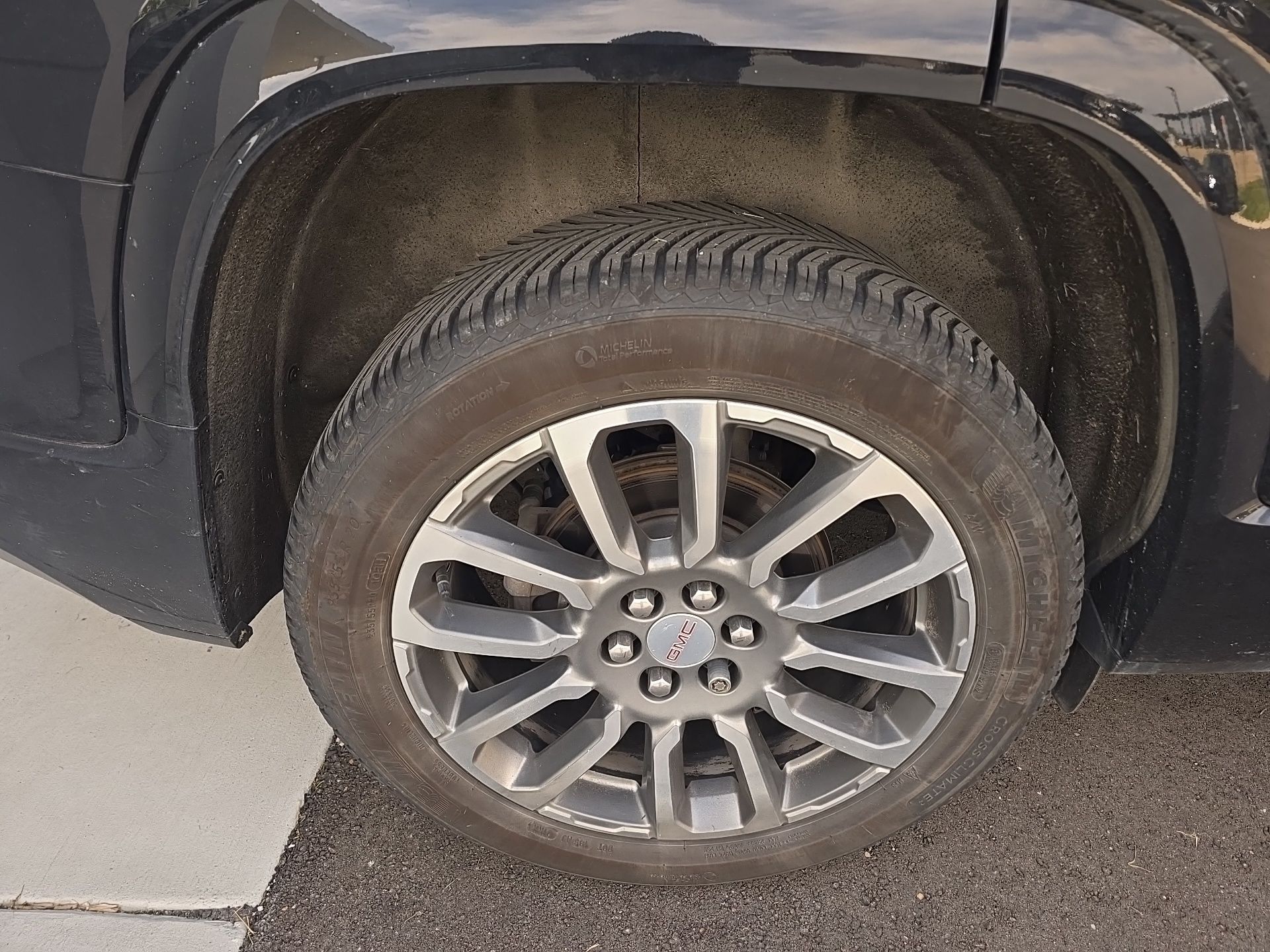 used 2021 GMC Acadia car, priced at $29,440