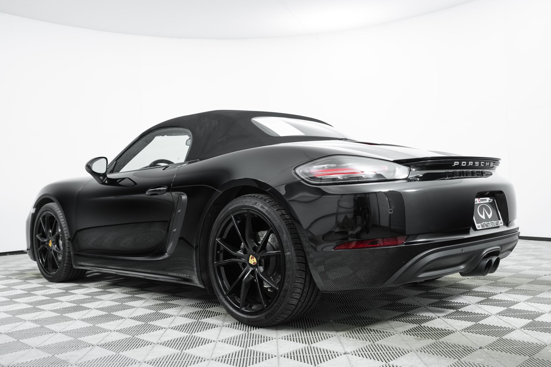 used 2021 Porsche 718 Boxster car, priced at $53,000