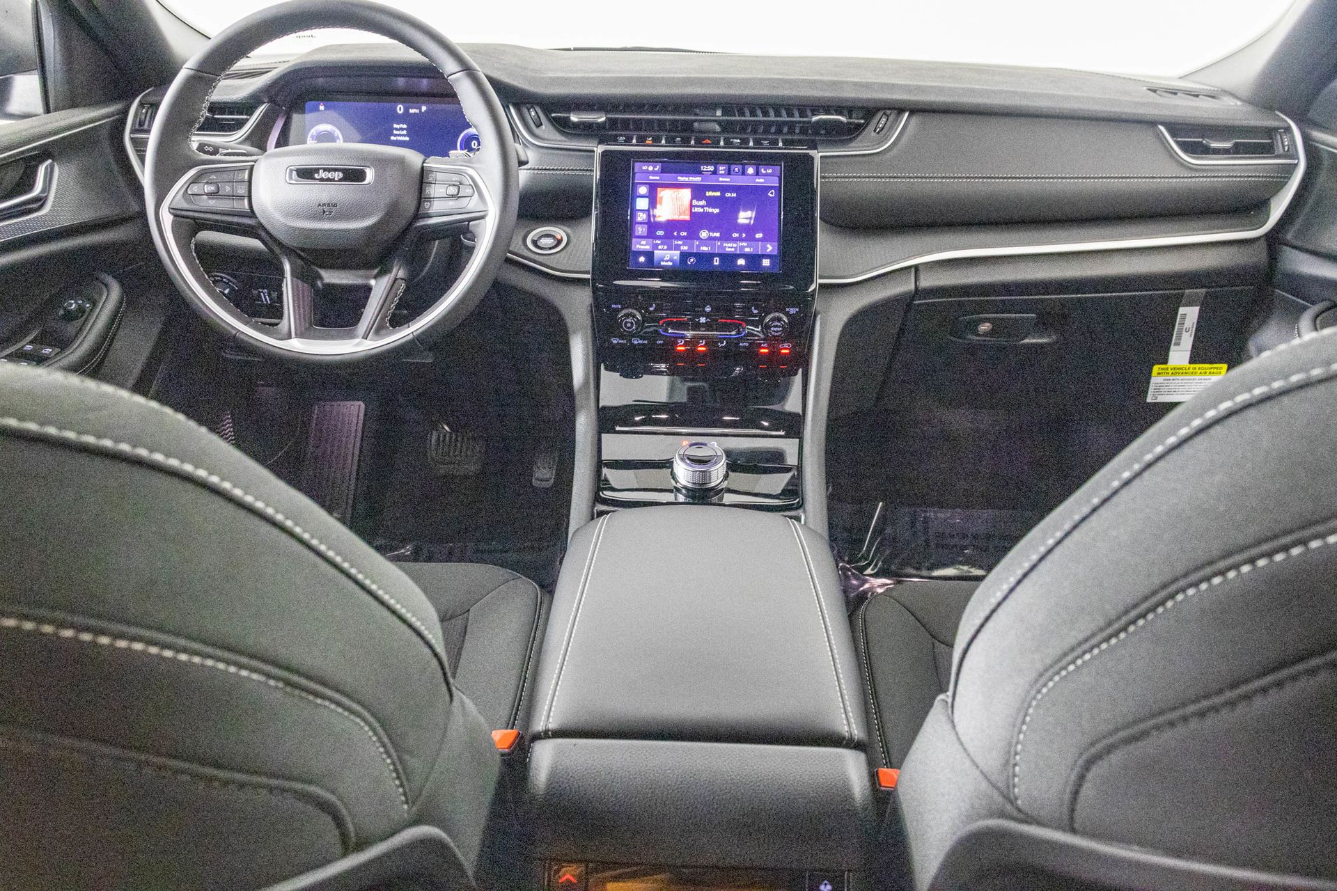 2025 JEEP GRAND CHEROKEE L - Image 3